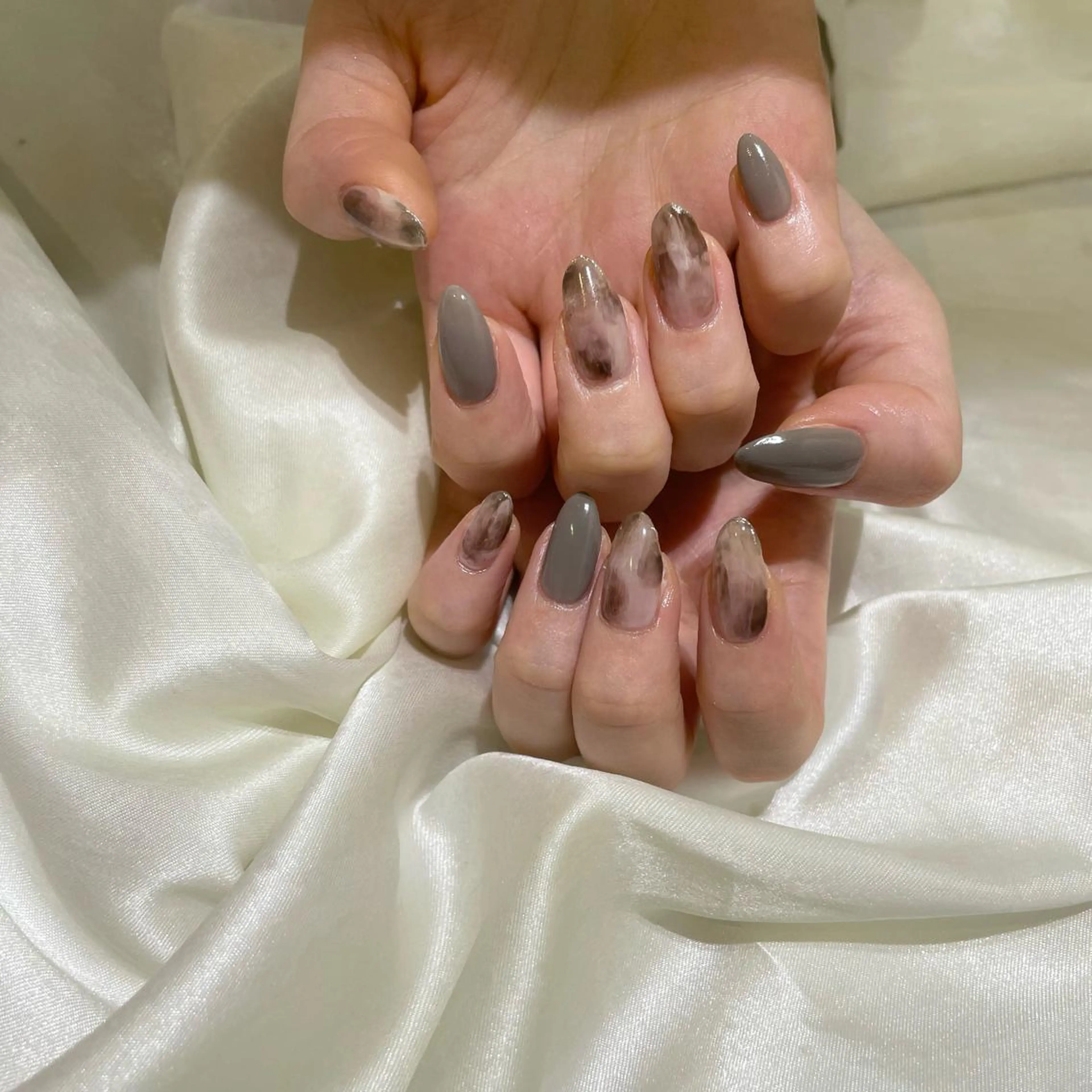 ネイル ガーリー 韓国ネイル マグネットネイル ミラーネイル ニュアンスネイル classic 新横浜所属・山田 暉のネイルデザイン