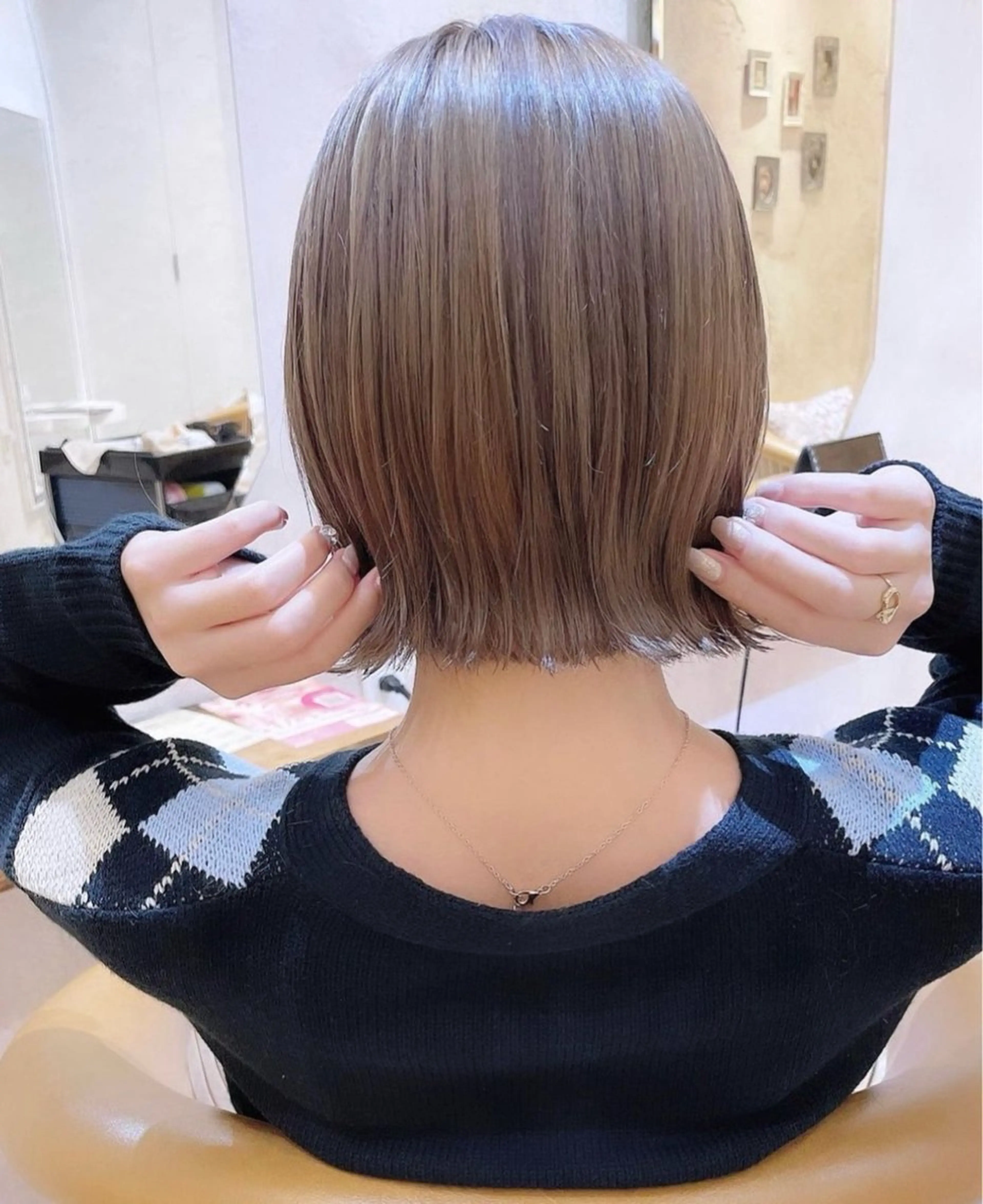 ミディアム ショートボブ 韓国風カラー ボブ くびれヘア エギョモリ ボブ/顔周りカット /縮毛矯正/鈴木隆太のヘアスタイル