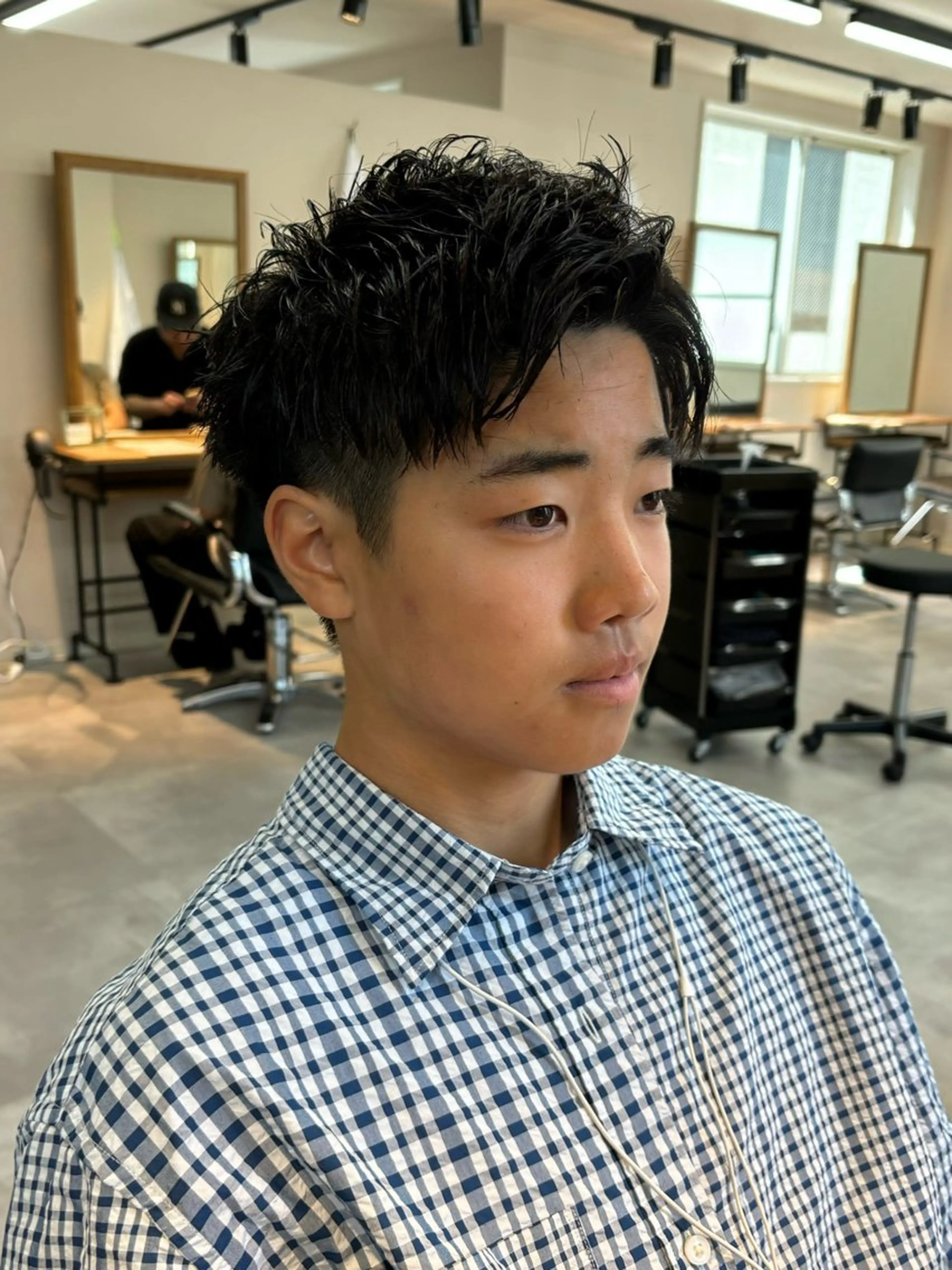 メンズ アップバング ビジネス カット 保立/フェザーパーマ /メンズカット千葉のヘアスタイル