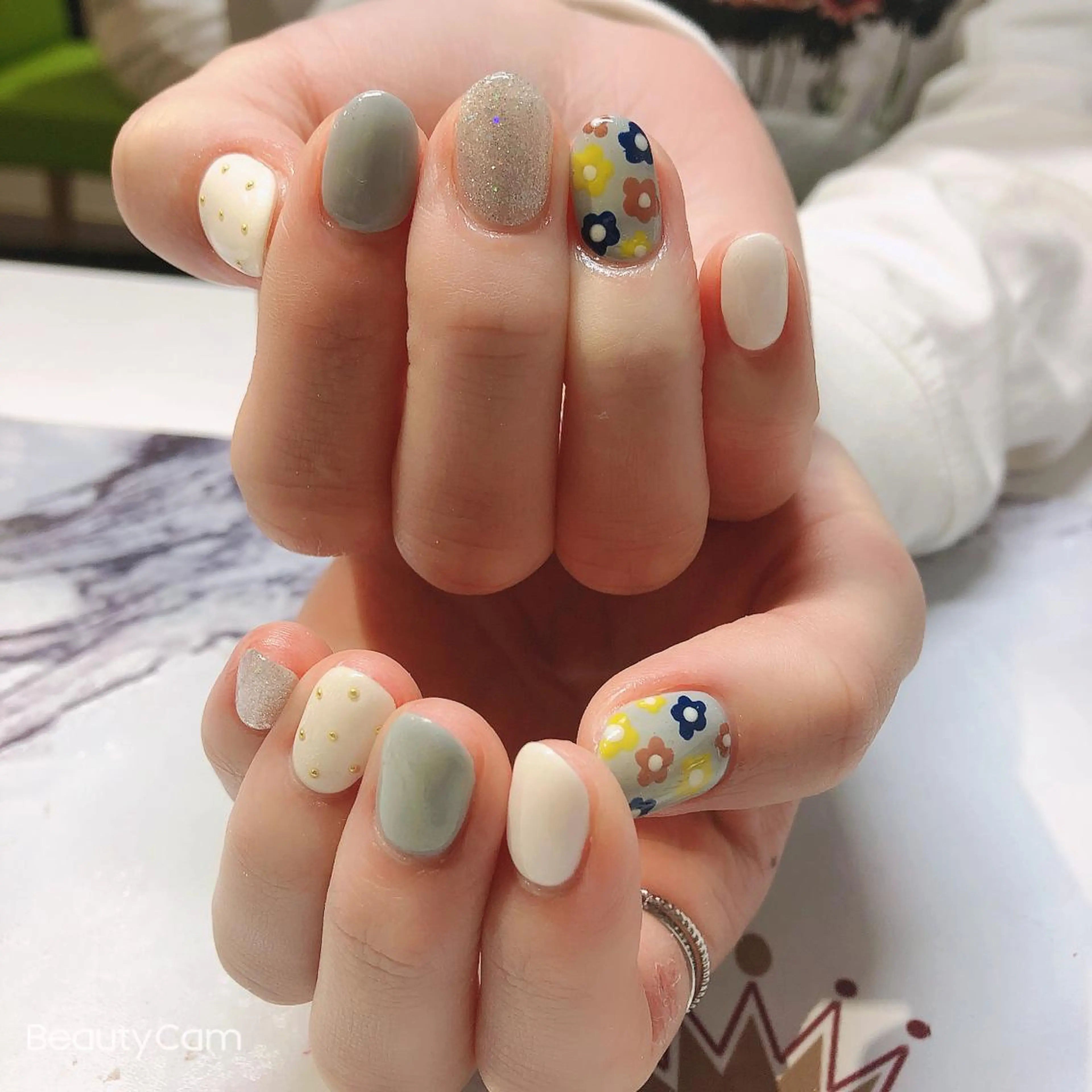 ネイル ハンドネイル ガレンドウ 白澤 愛子のネイルデザイン