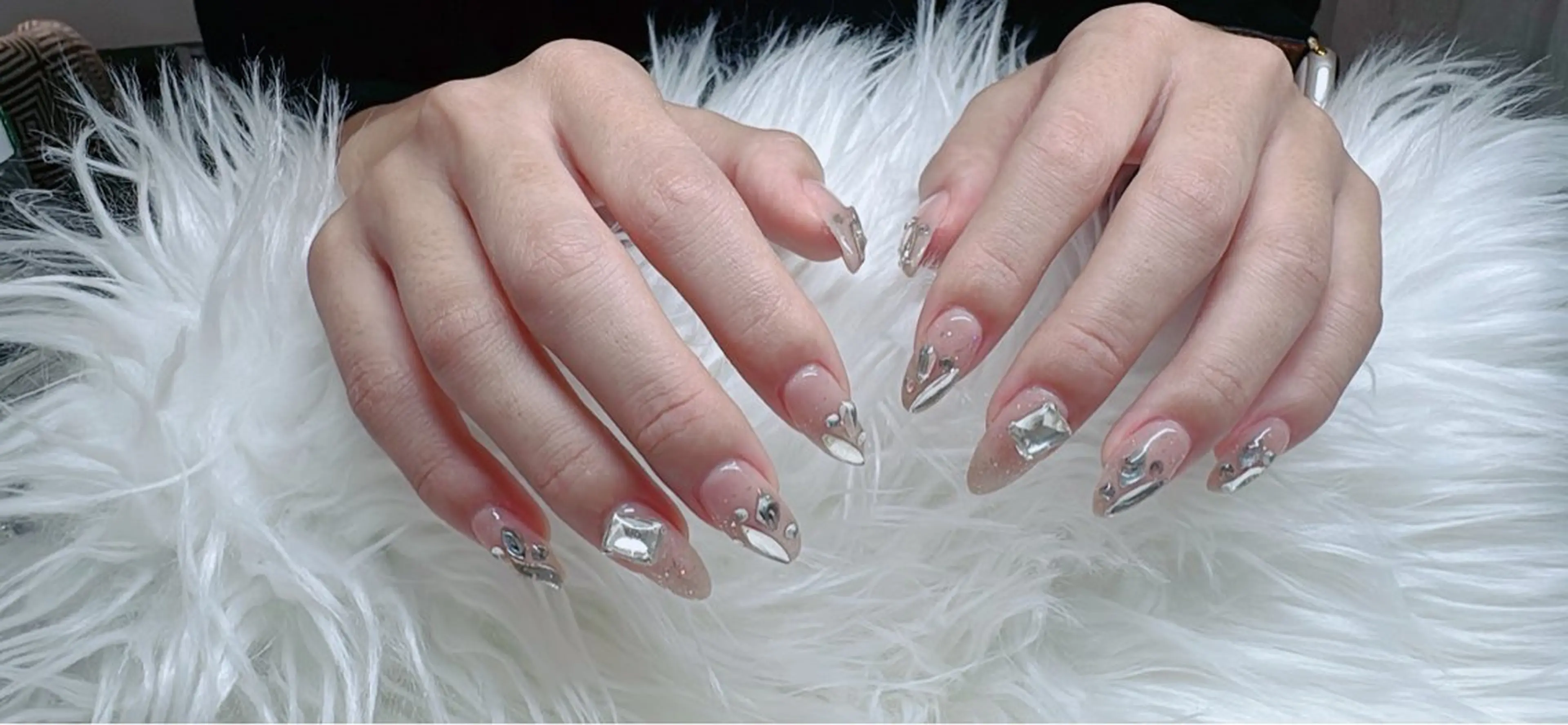 ネイル ハンドネイル ハンドケア Moon Nail ナナのネイルデザイン