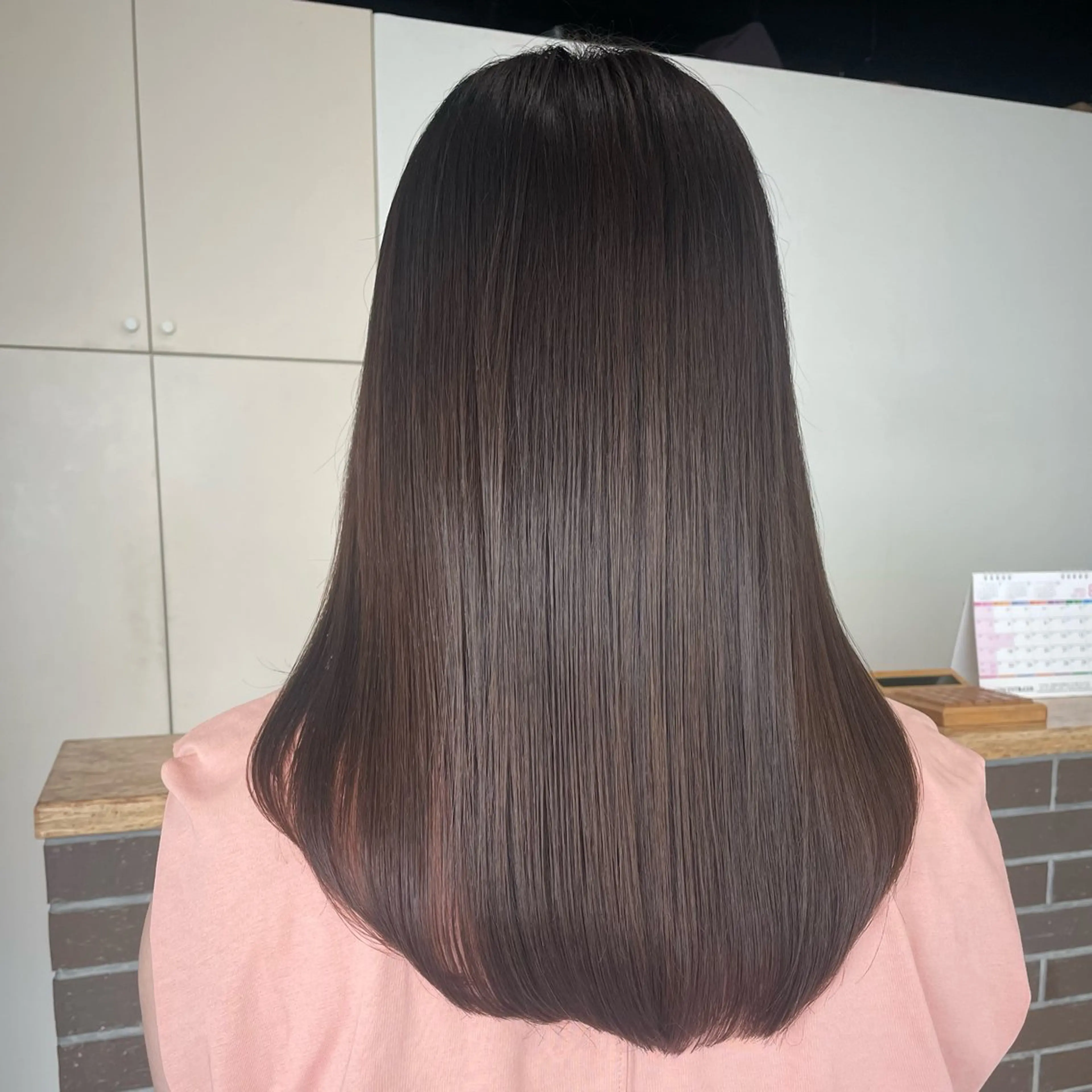 セミロング レイヤーカット xepu所属・新岡 萌乃のヘアスタイル