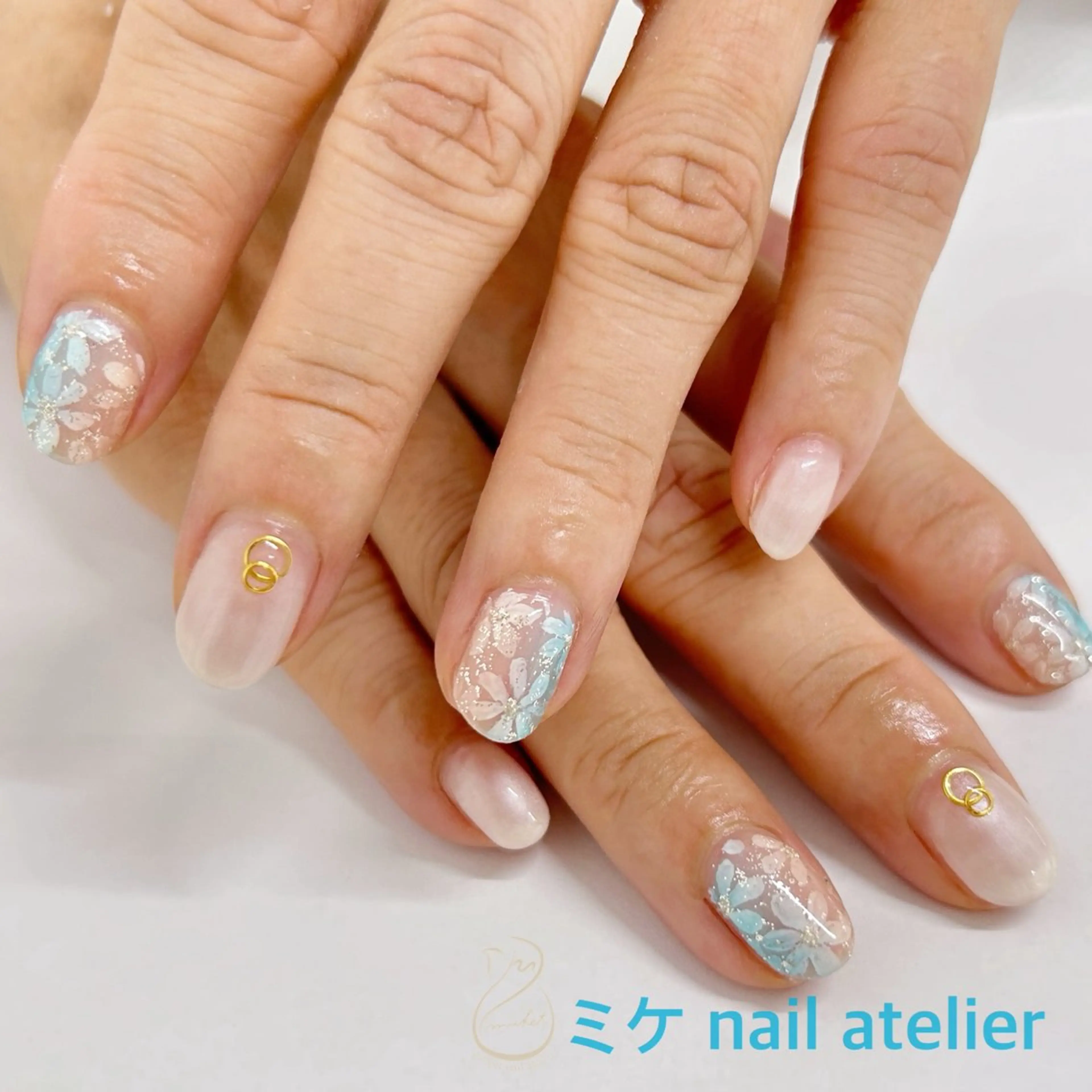 ネイル アートネイル ブルー フラワーネイル ジェルネイル グラデーション ハンドネイル h. rikaのネイルデザイン