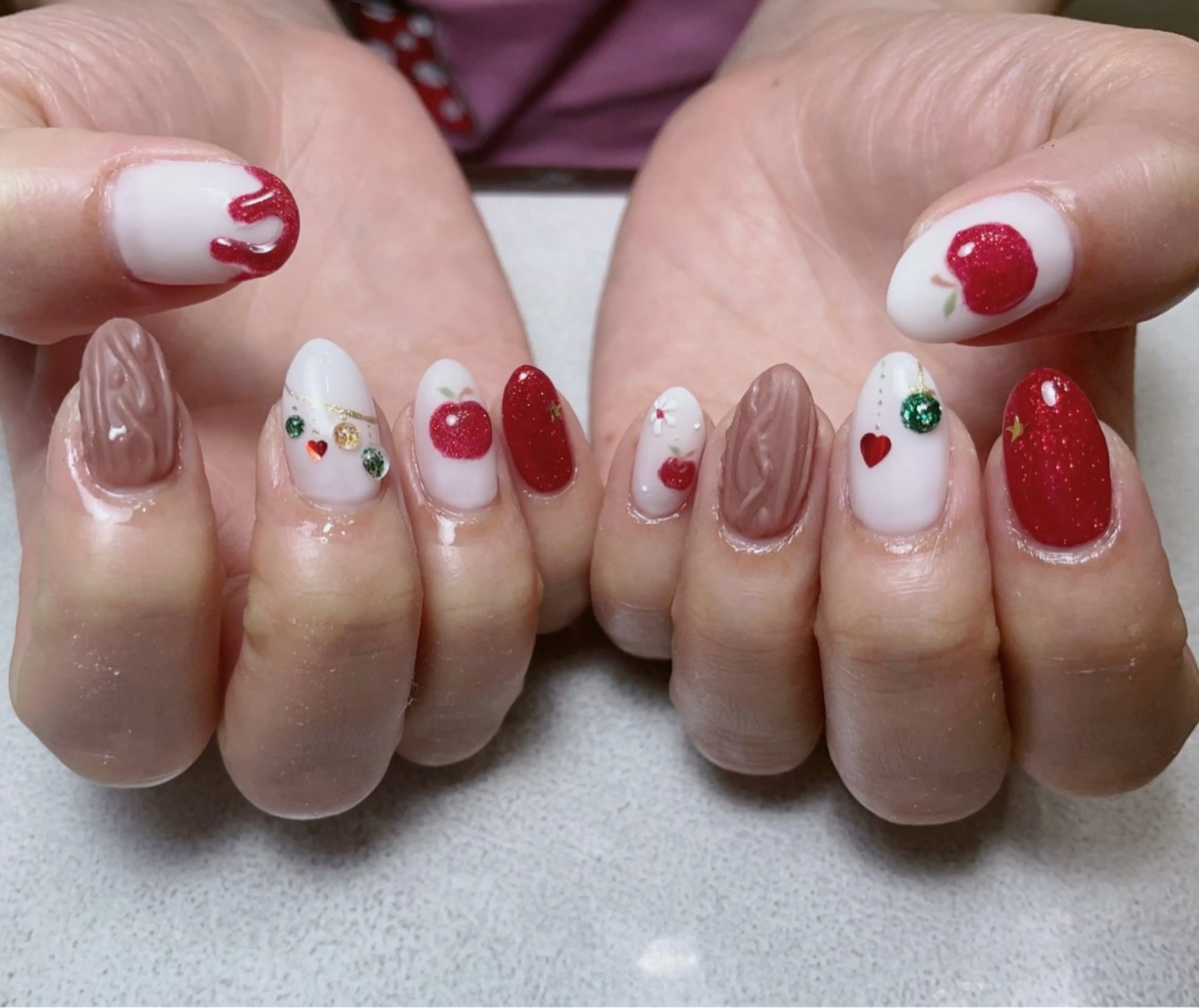 ネイル ジェルネイル オフィスネイル パラジェル 冬ネイル クリスマス ハンドネイル BLANC.nail所属・BLANC.nail yuuのネイルデザイン