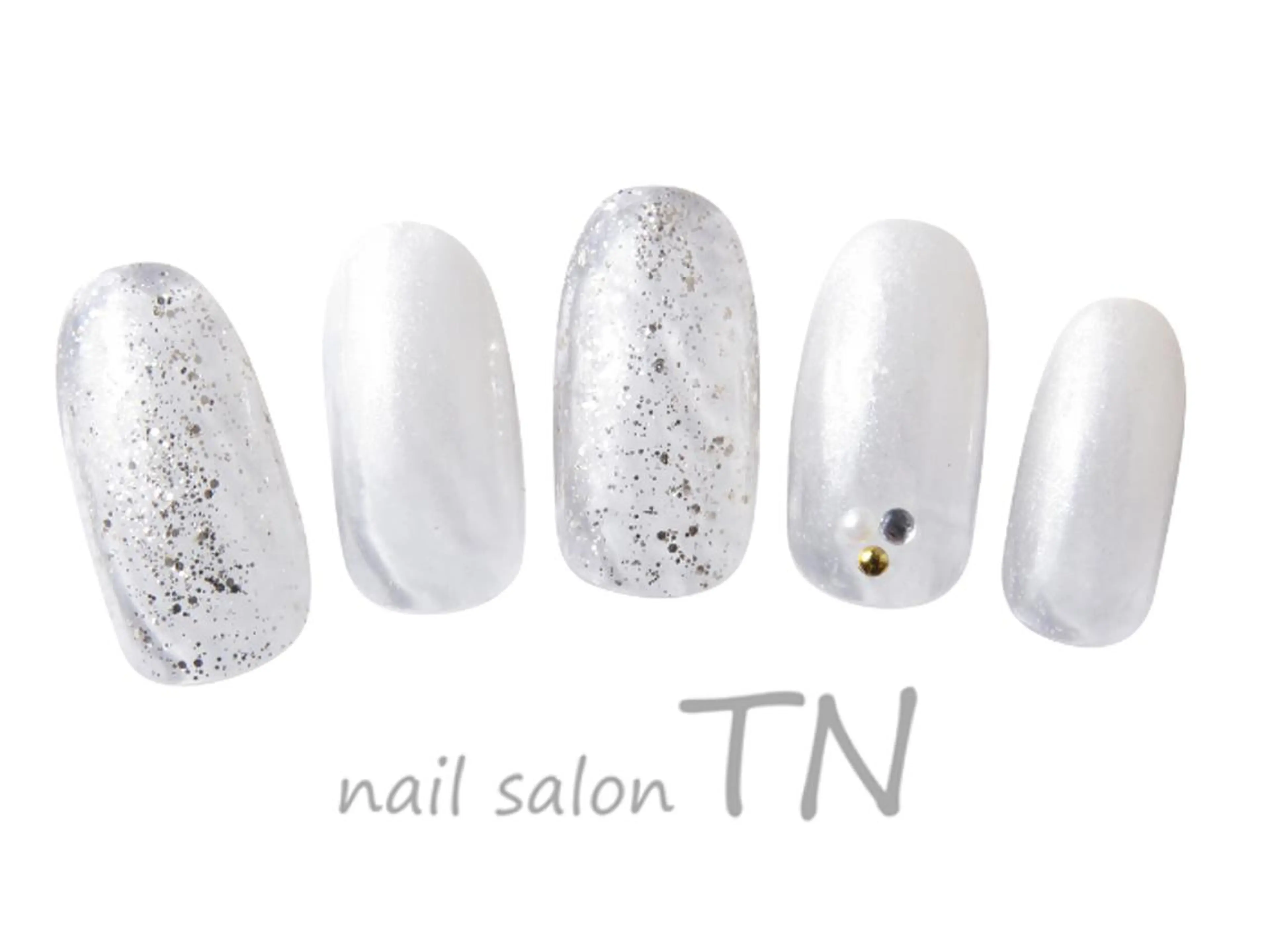 ネイル 寺嶋 ひなのネイルデザイン