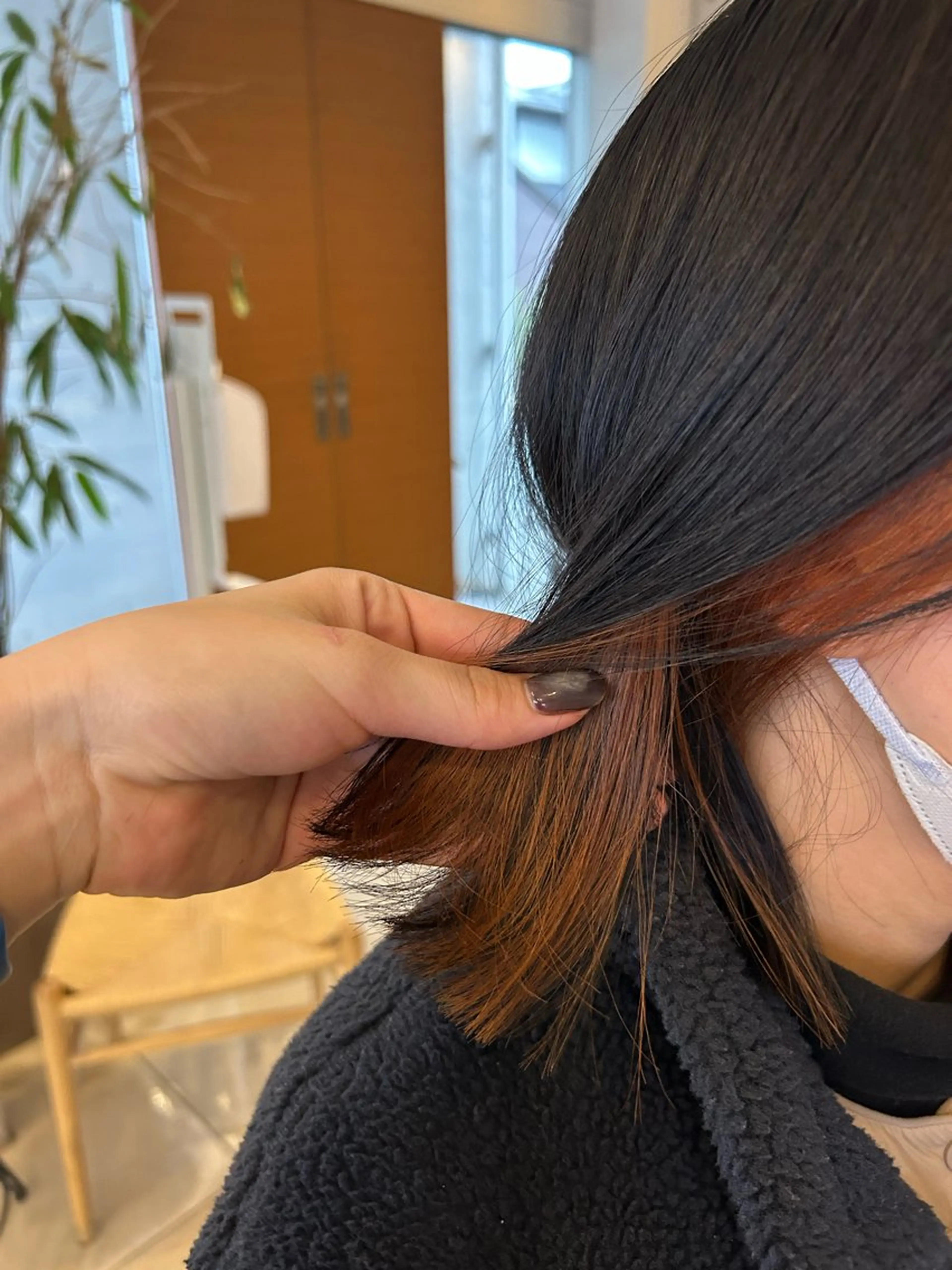 ミディアム カラー 丸山 莉世のヘアスタイル