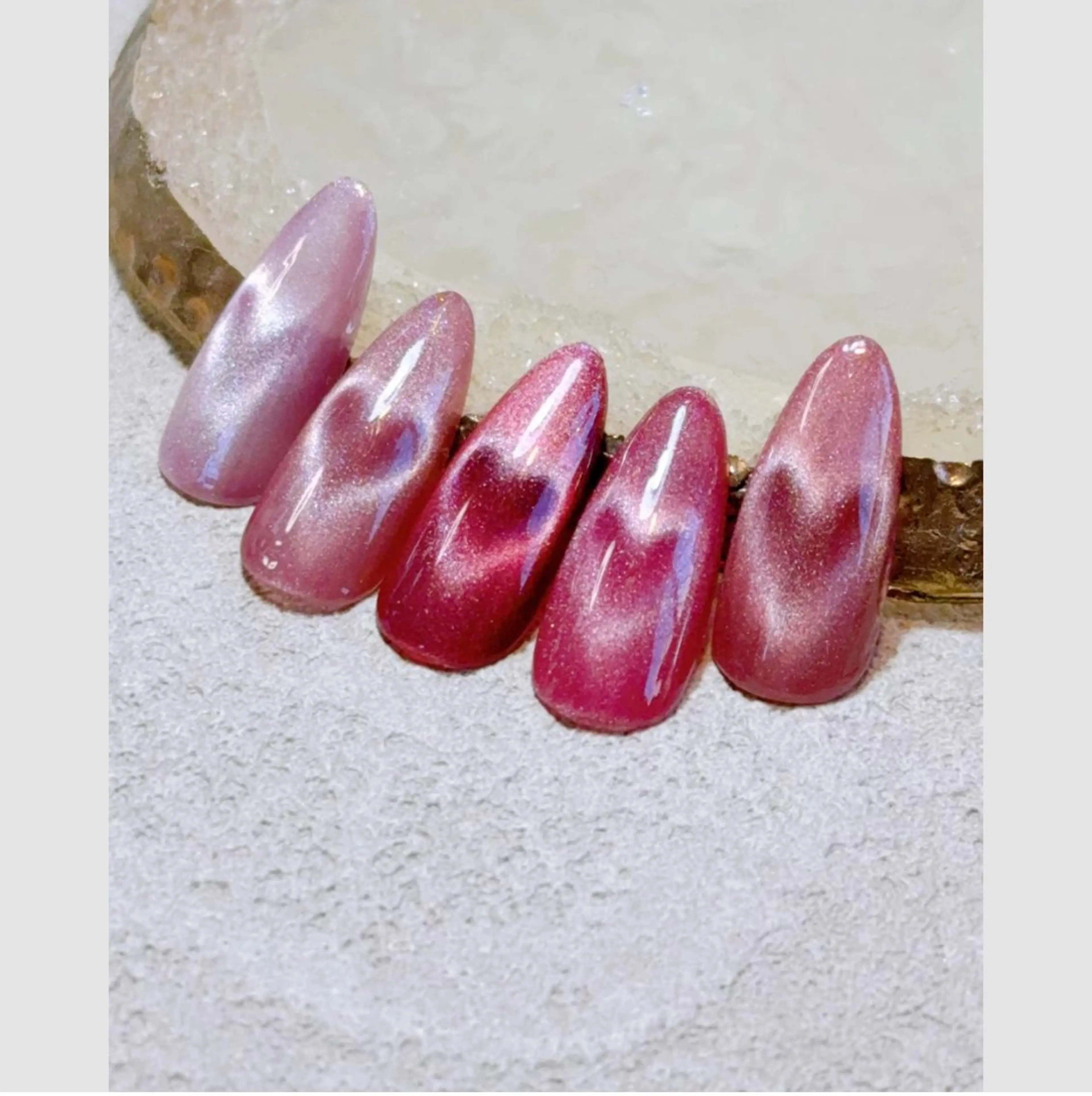 ネイル ハート マグネットネイル ハンドネイル JISOO ANA.CHUOのネイルデザイン