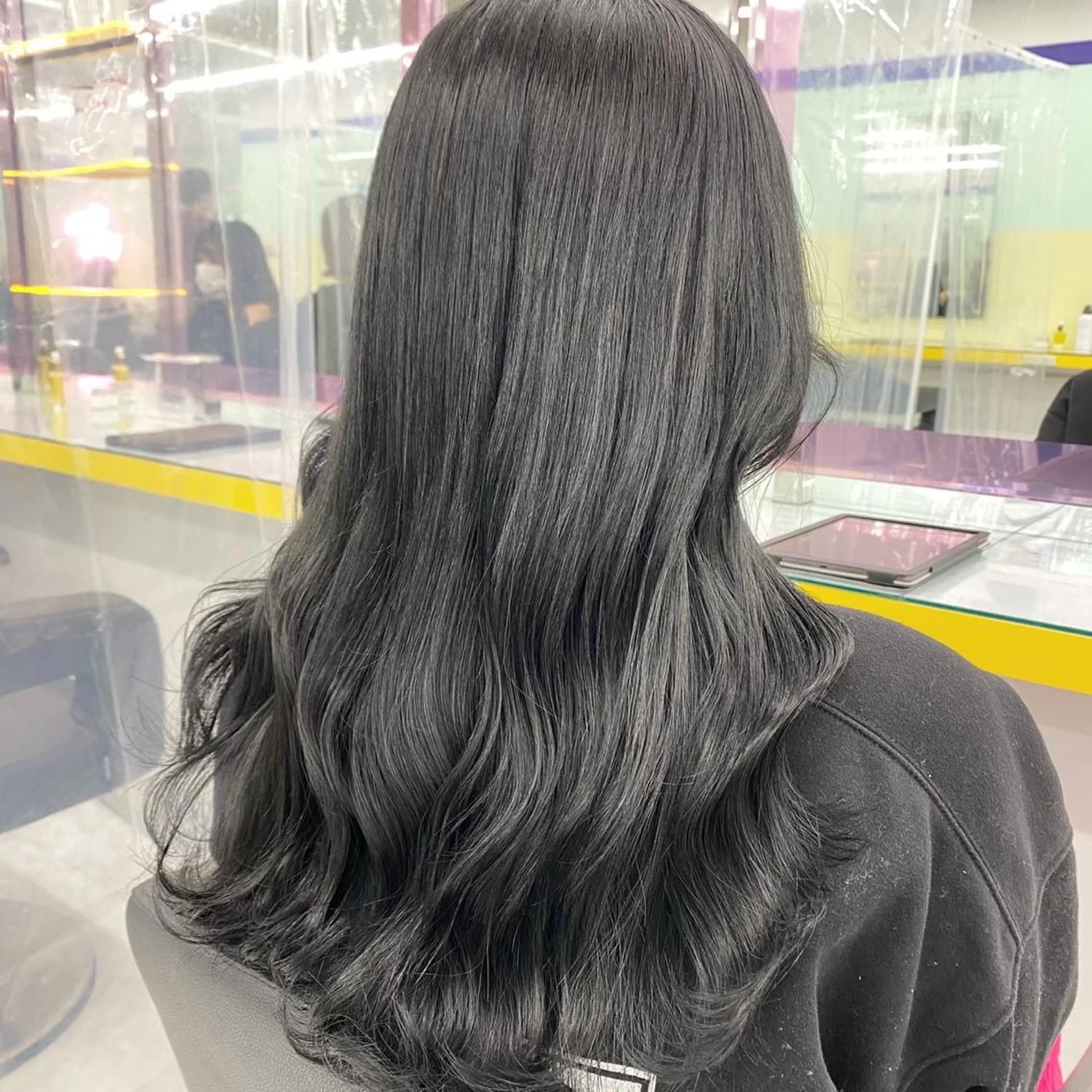 ロング カラー rio🧚🏻‍♀️ 暖色/グレージュのヘアスタイル