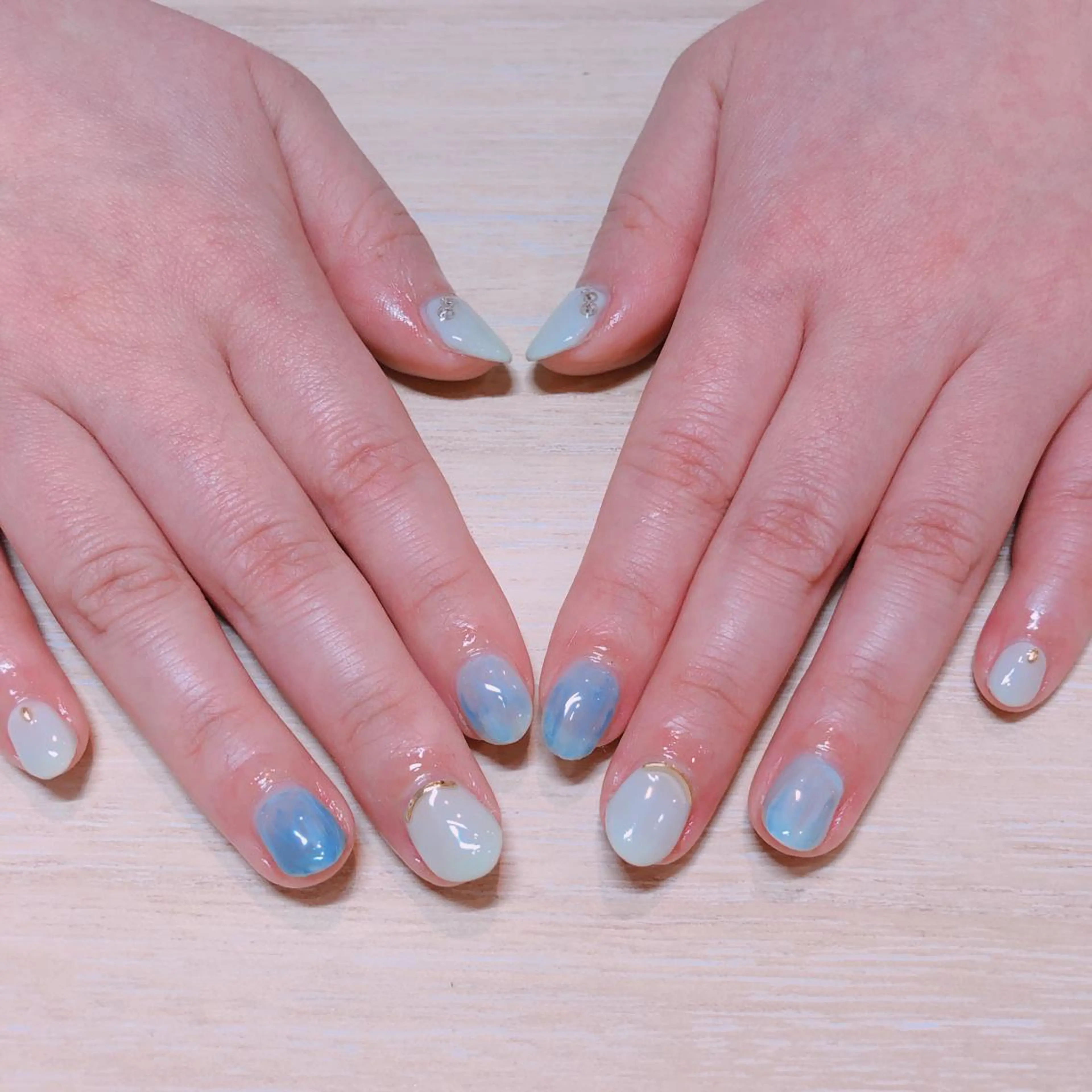 ネイル 夏ネイル 原 麻耶のヘアスタイル