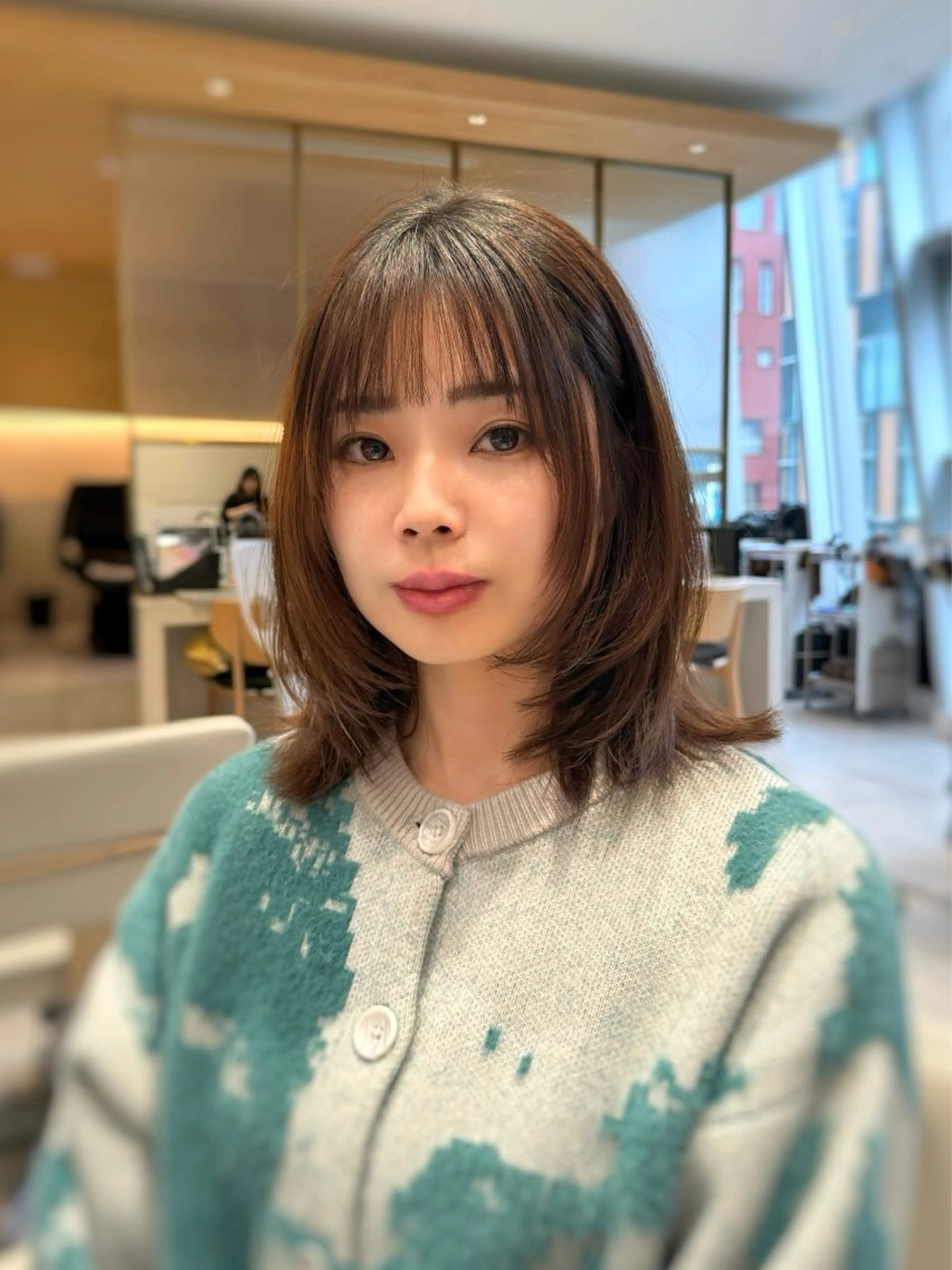 ミディアム カラー パーマ ヘアアレンジ ボブレイヤー ミディアムレイヤー ボブ 顔まわりレイヤー 顔周りカット カット ヘアカラー トリートメント ヘアセット 小野寺瑞希 /最小顔カットのヘアスタイル