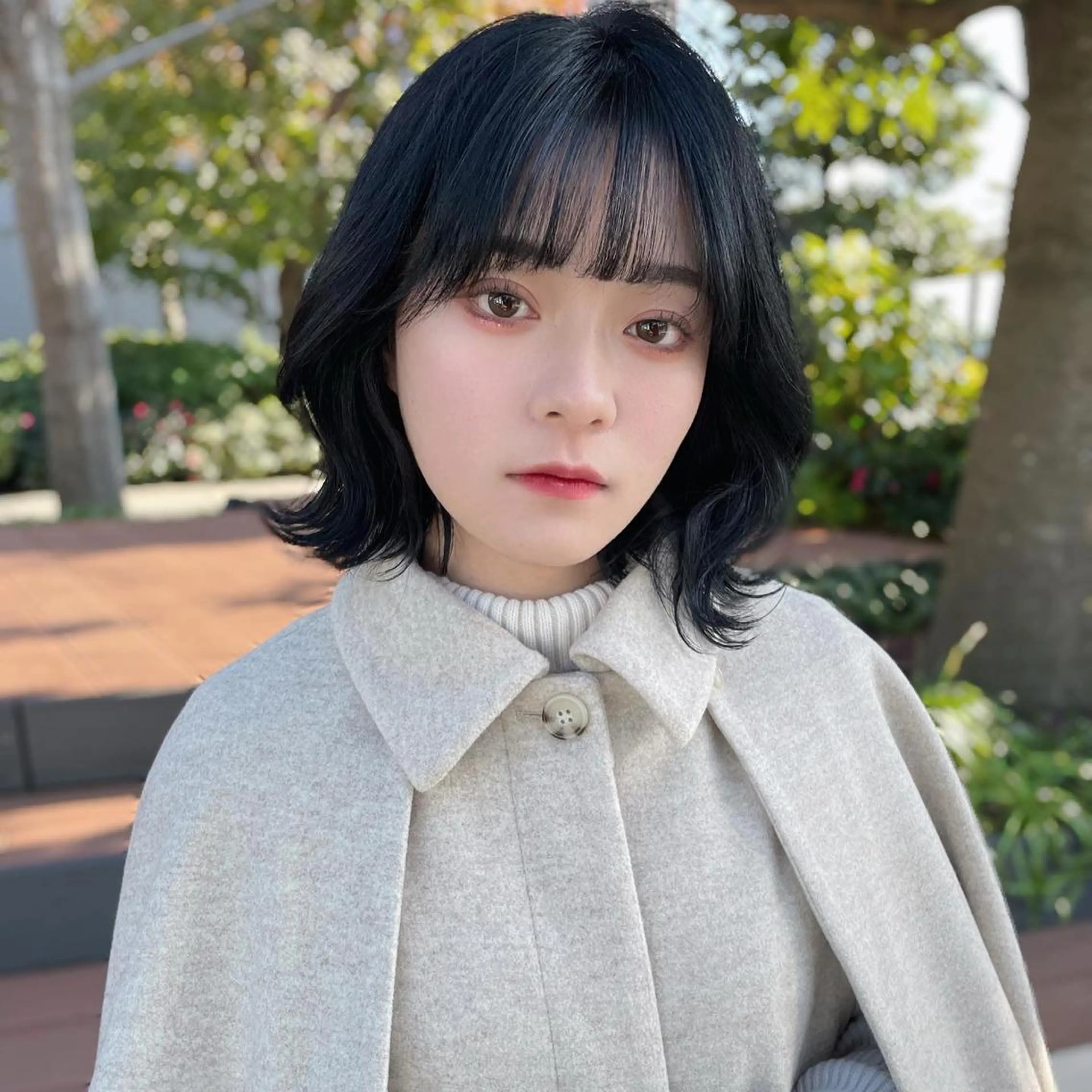 ミディアム カラー 黒髪 ブルーカラー ブルーブラック ヘアカラー トリートメント COA GINZA 空也/前髪/顔まわりのヘアスタイル