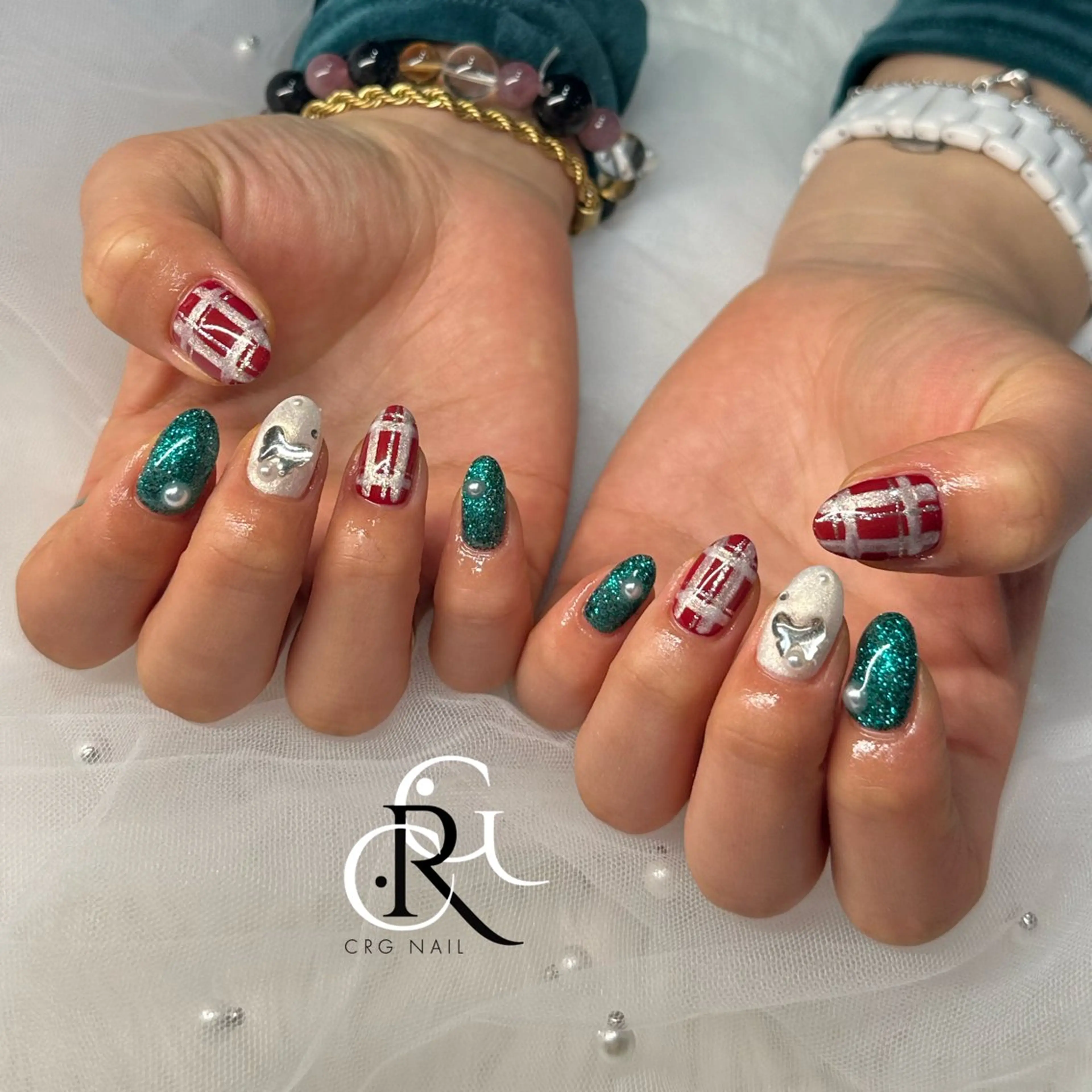 ネイル 冬ネイル クリスマス ハンドネイル 美フォルム✨ CRG　RURIのネイルデザイン