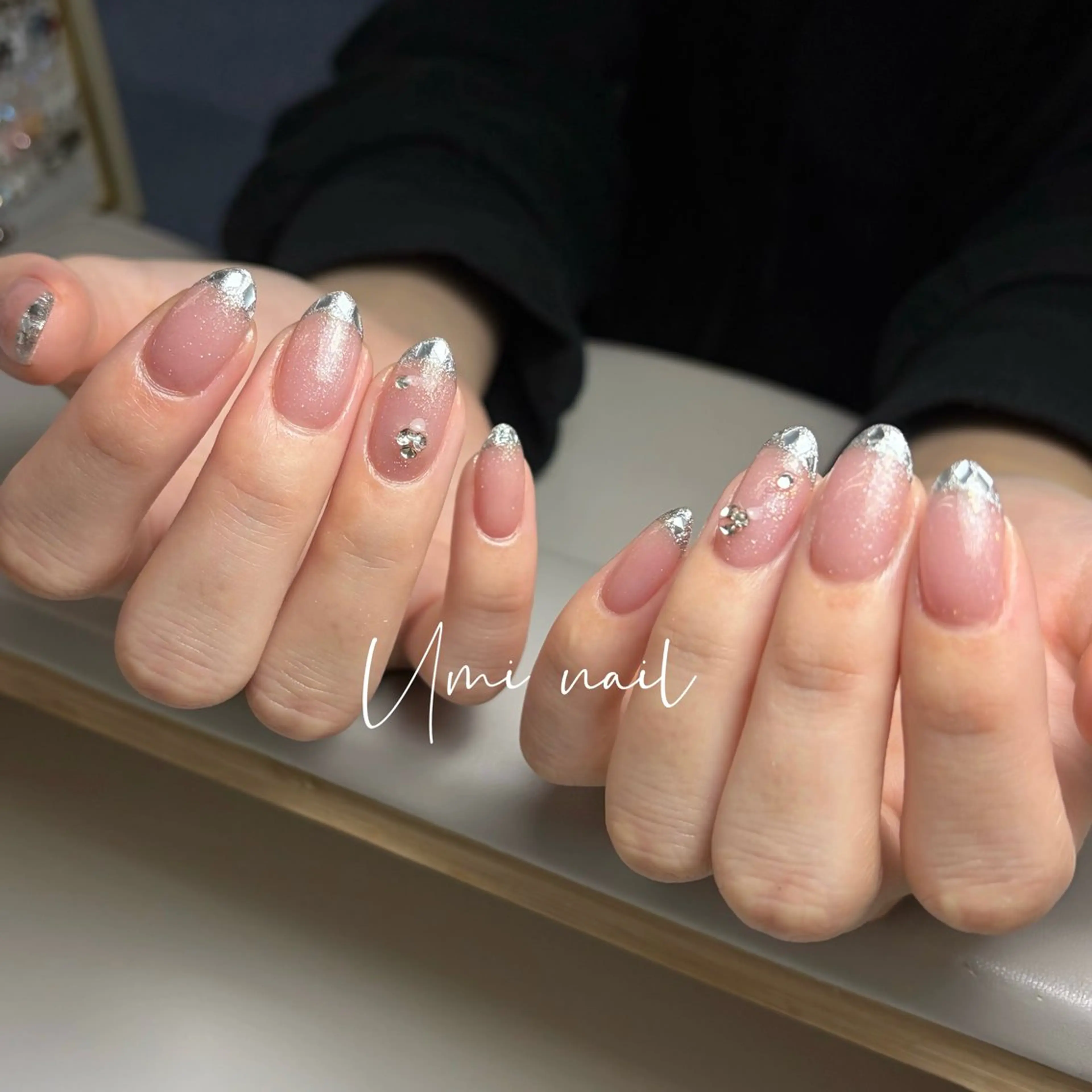 ネイル クリアネイル 成人式 長さ出し フラッシュネイル フットネイル Umi.せい 🫧のネイルデザイン