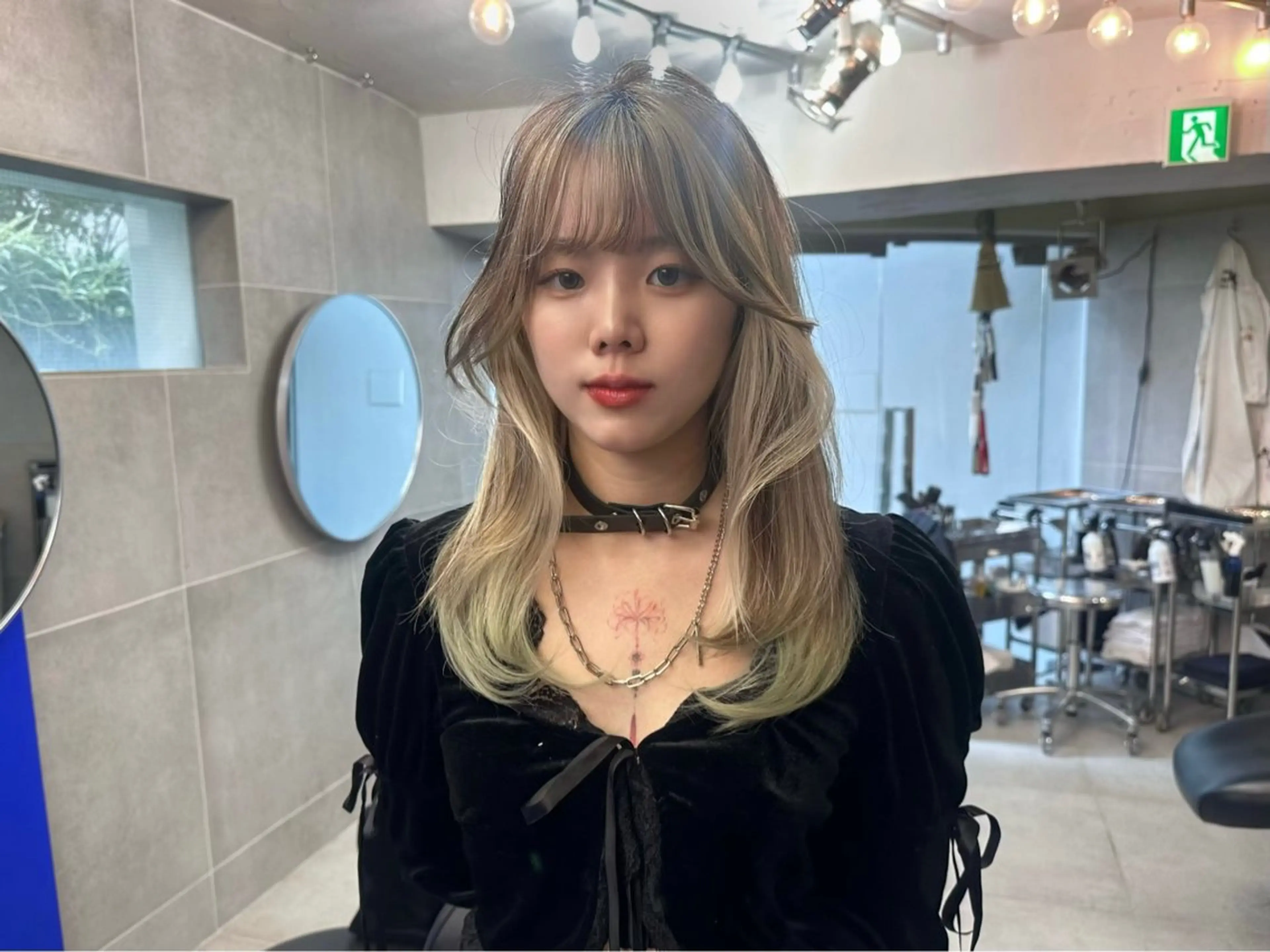 カラー RiA/レイヤーカッ ト/ハッシュカットのヘアスタイル