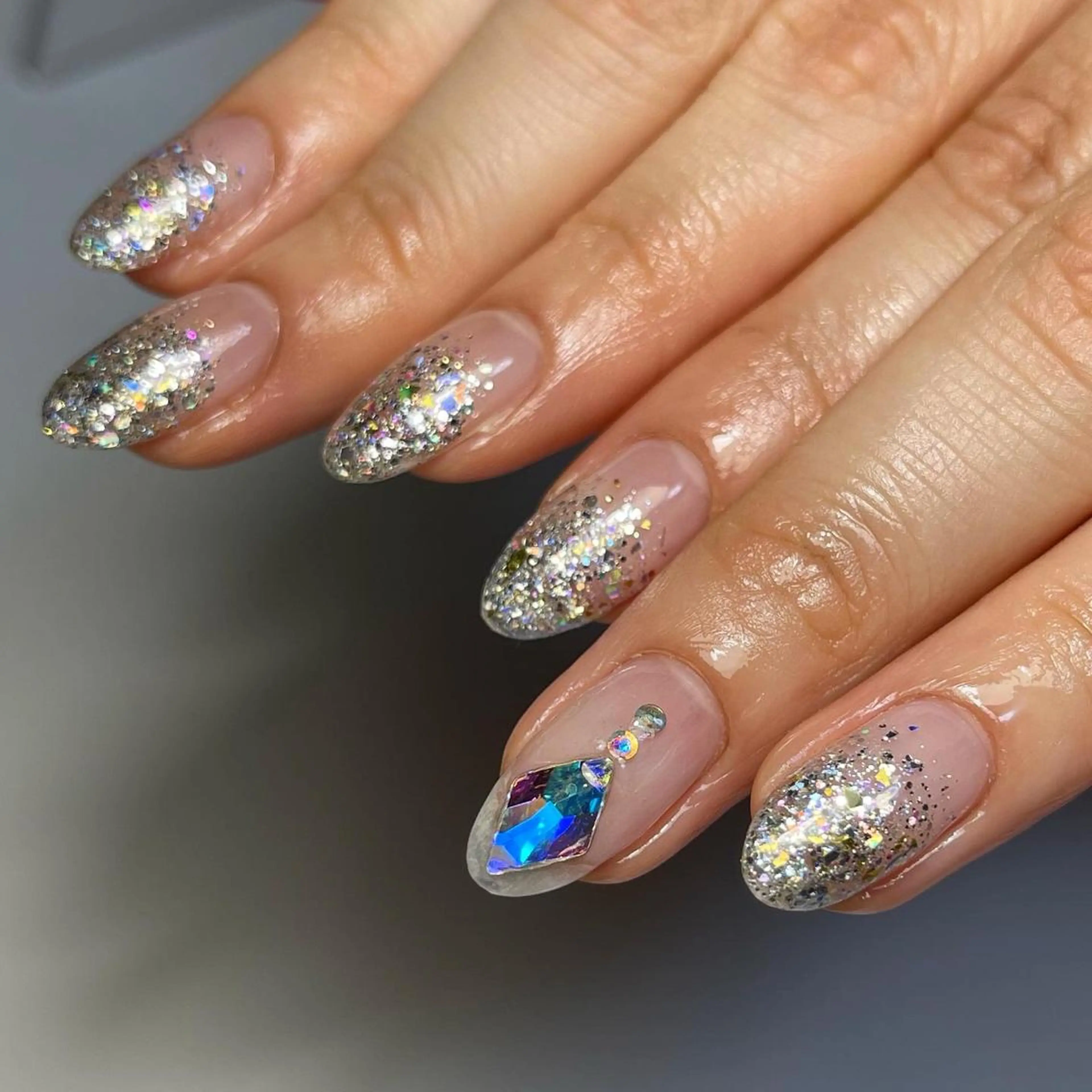 ミディアム ネイル 韓国風ヘア アートネイル フットネイル ジェルネイル グラデーション richeri beautyのエステ・リラクイメージ