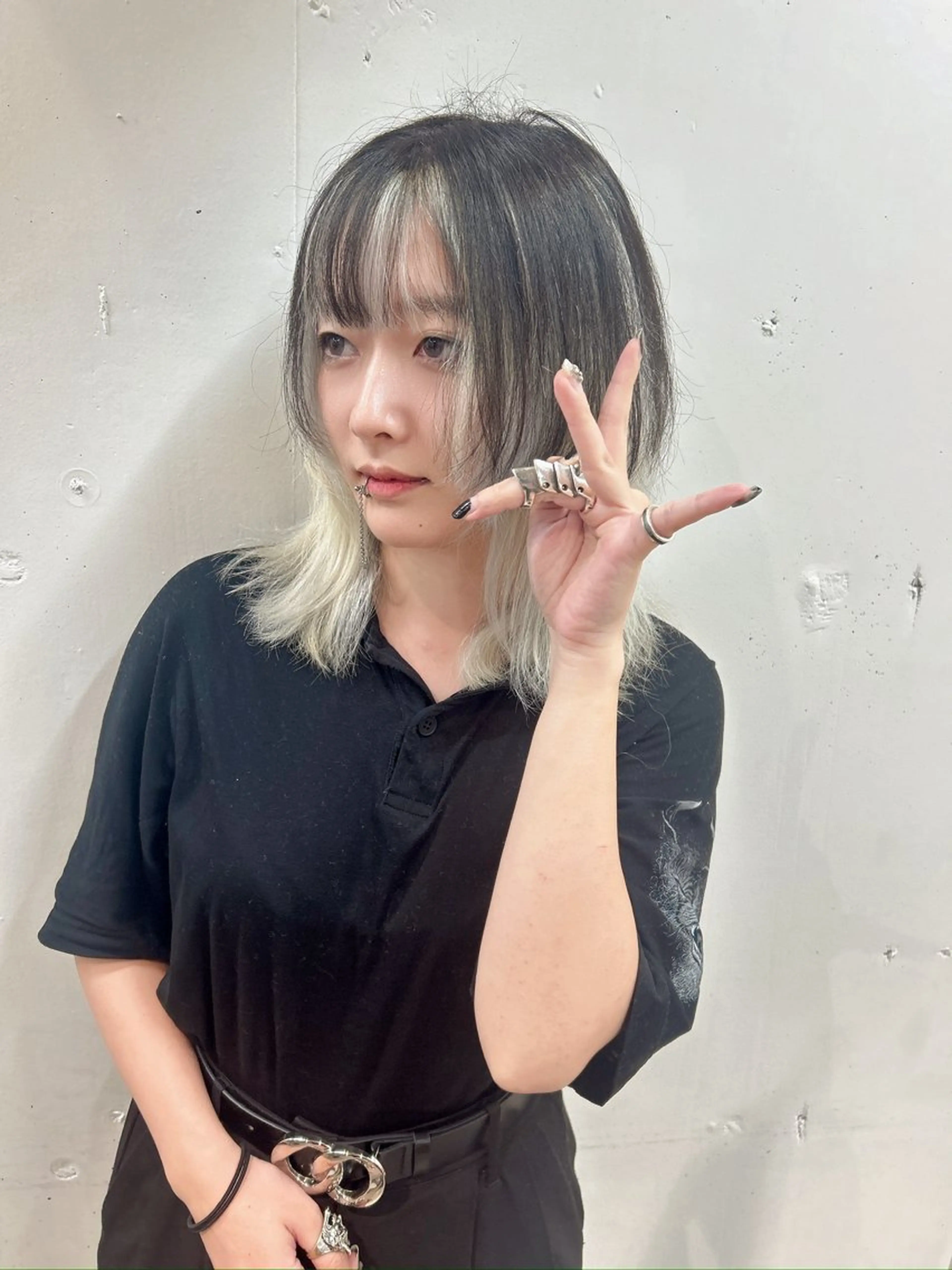 ミディアム カラー インナーカラー ウルフカット カット ヘアカラー トリートメント ウルフカット レイヤーカット上柿のヘアスタイル