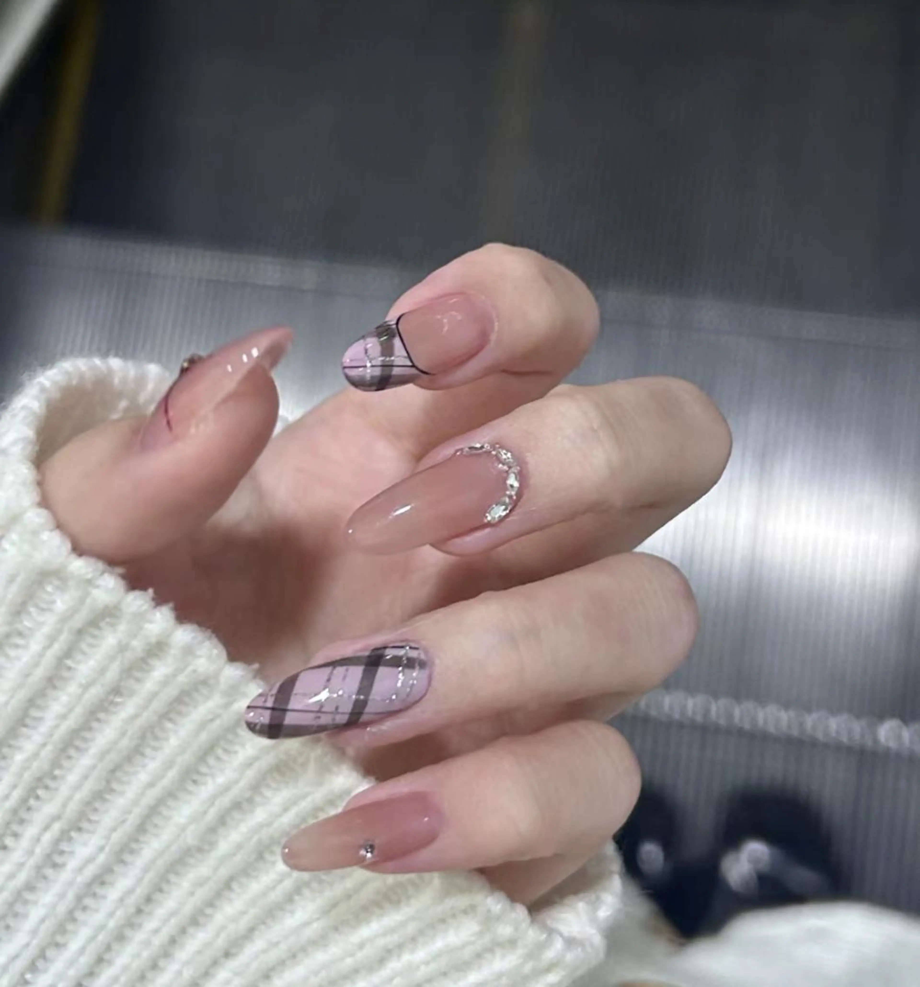 ネイル ハンドネイル ハンドケア 🍑 momo_nailのネイルデザイン