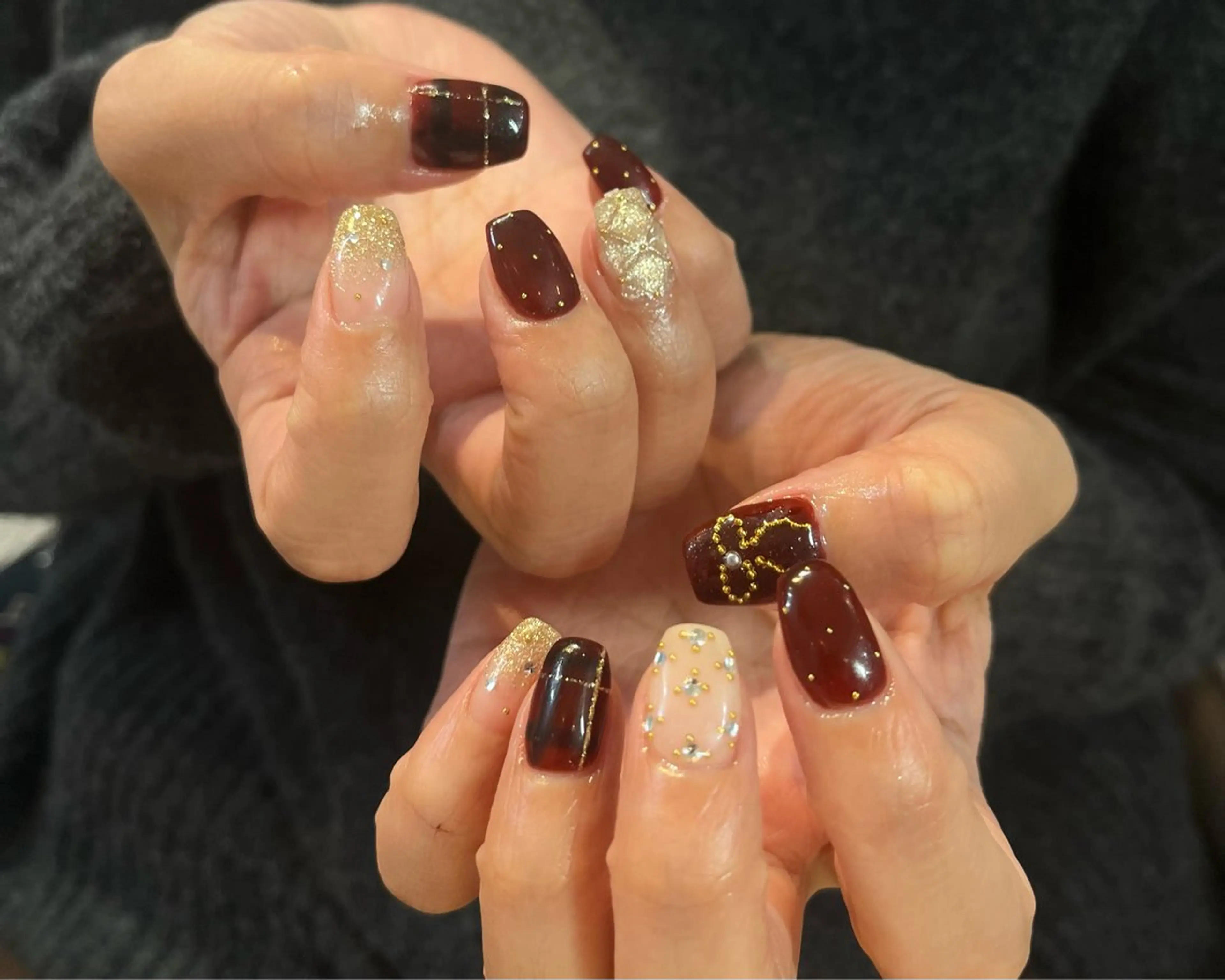 ネイル ハンドネイル 友田 晴香のネイルデザイン