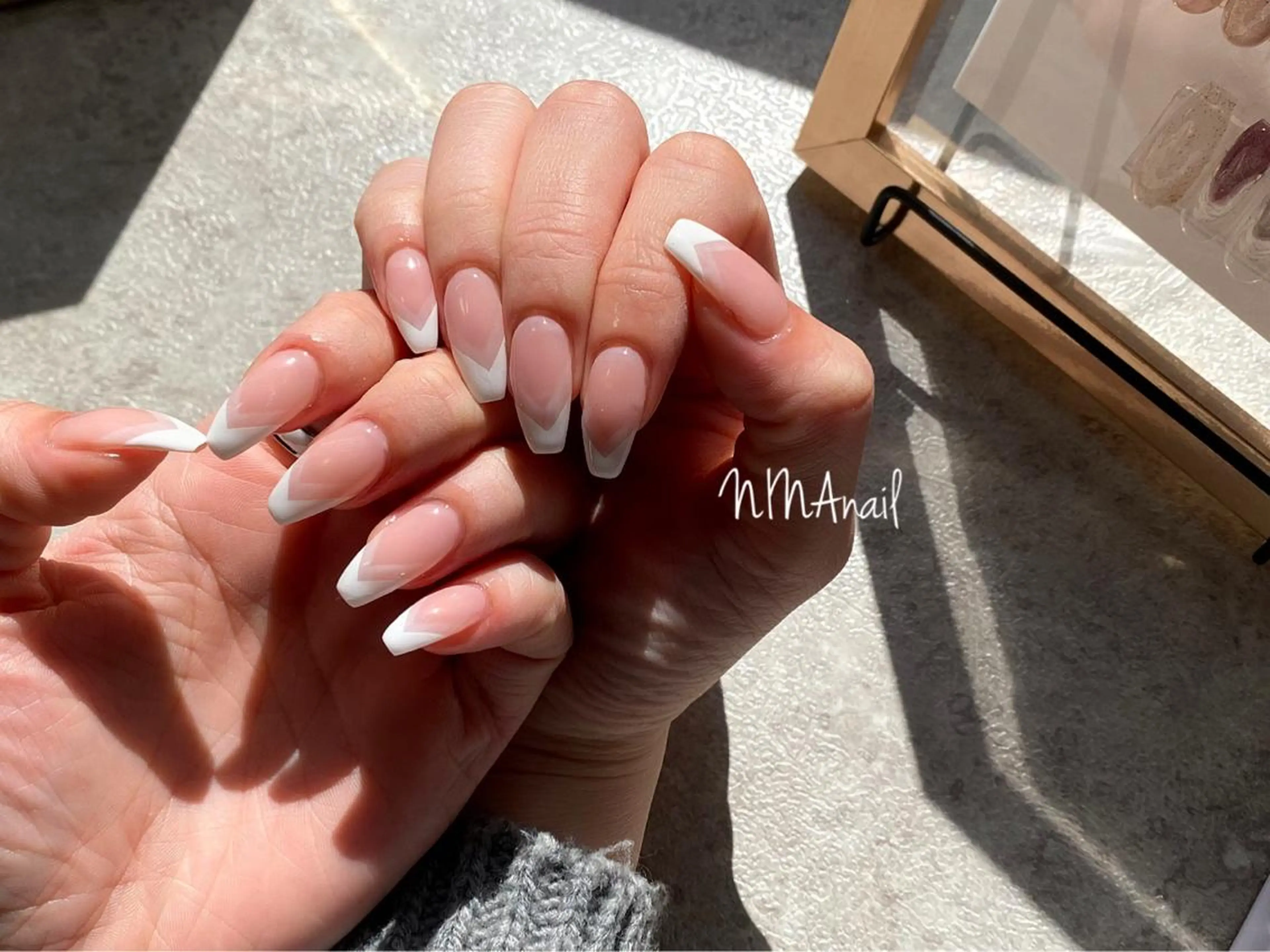 ロング ネイル フレンチネイル ハンドネイル Nina nailのネイルデザイン