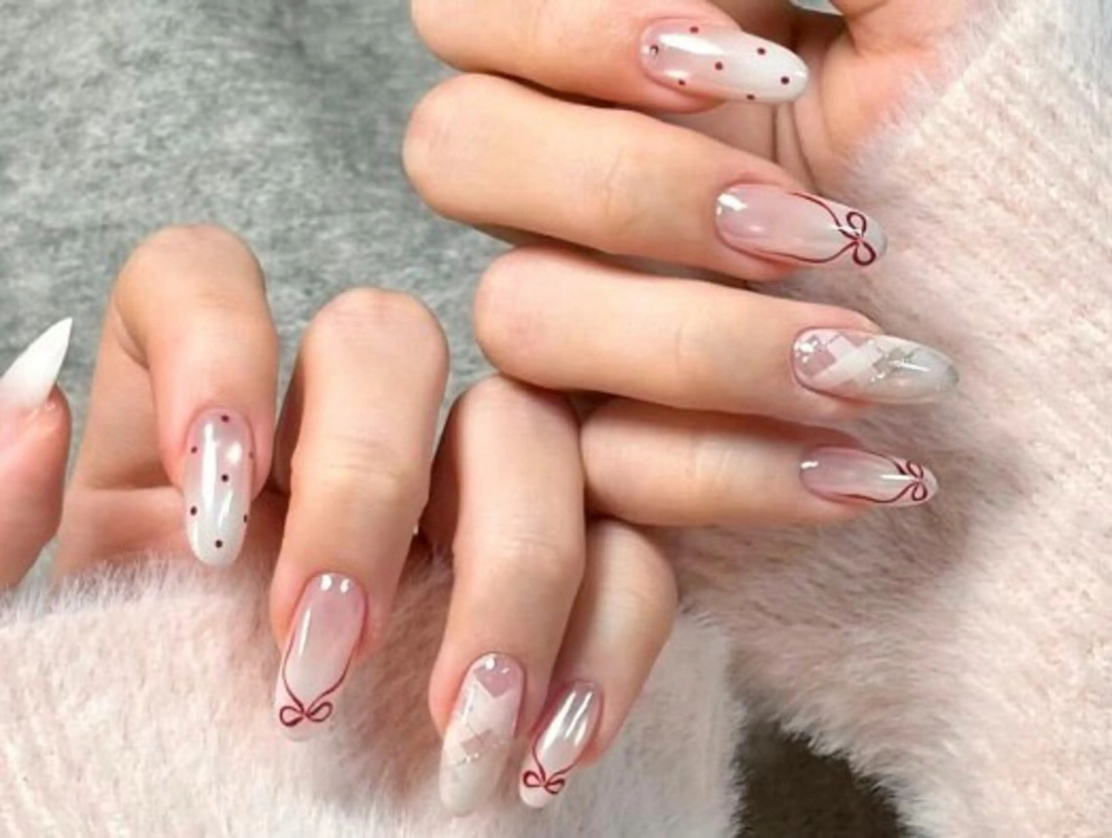 ネイル アートネイル オーロラネイル チークネイル フレンチネイル ガラスフレンチ ハンドネイル 🎀🎀YooLi Nail Salonのネイルデザイン