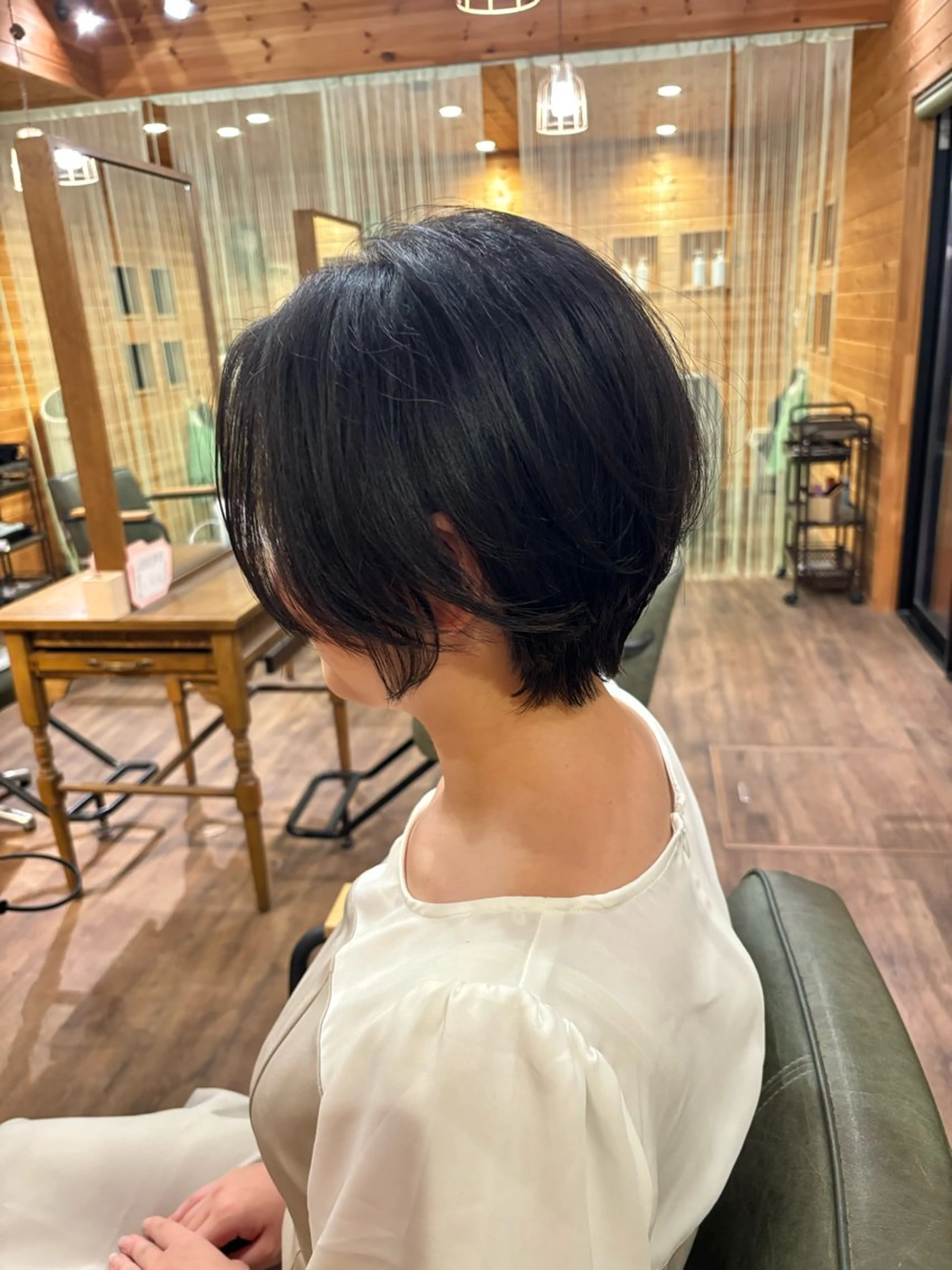 ショート ショートヘア Ecre hair SARAのヘアスタイル