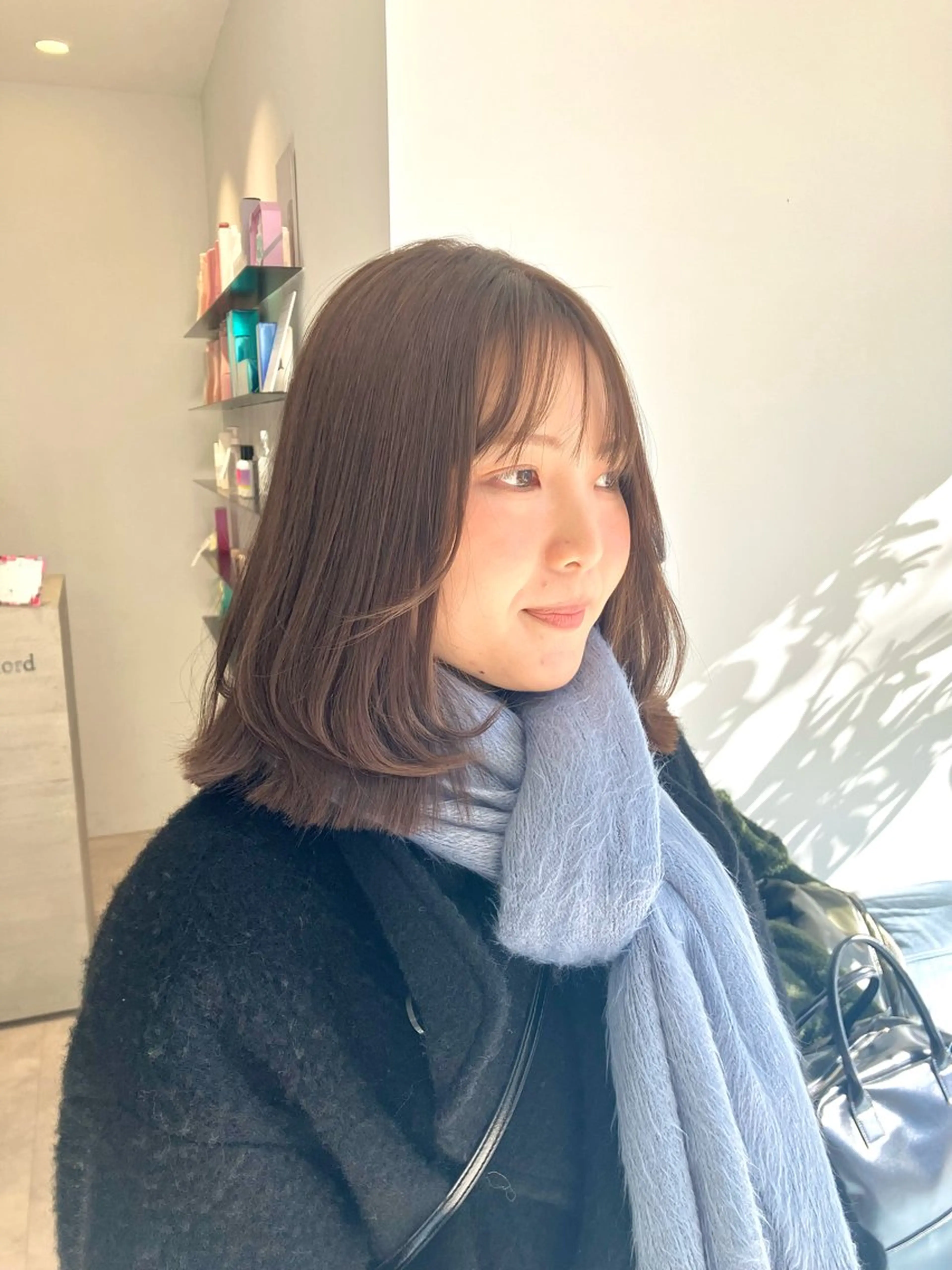 ミディアム カラー ブラウンカラー チョコレートブラウン レイヤーカット サキ🤍ハイトーン 🩰くびれ巻きヘアのヘアスタイル