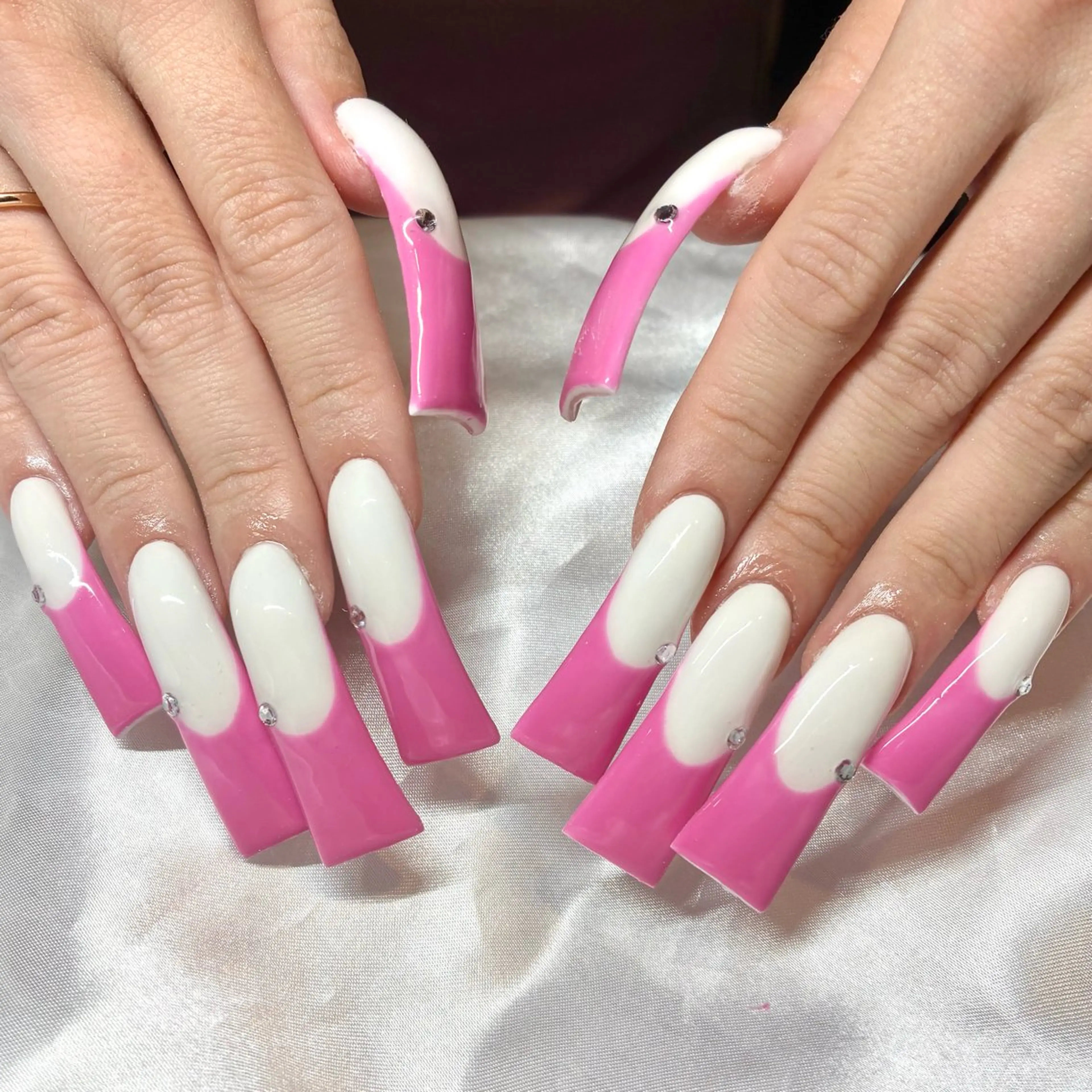 ネイル フレンチネイル ロングネイル Nail ヌシん家 AKANEのネイルデザイン