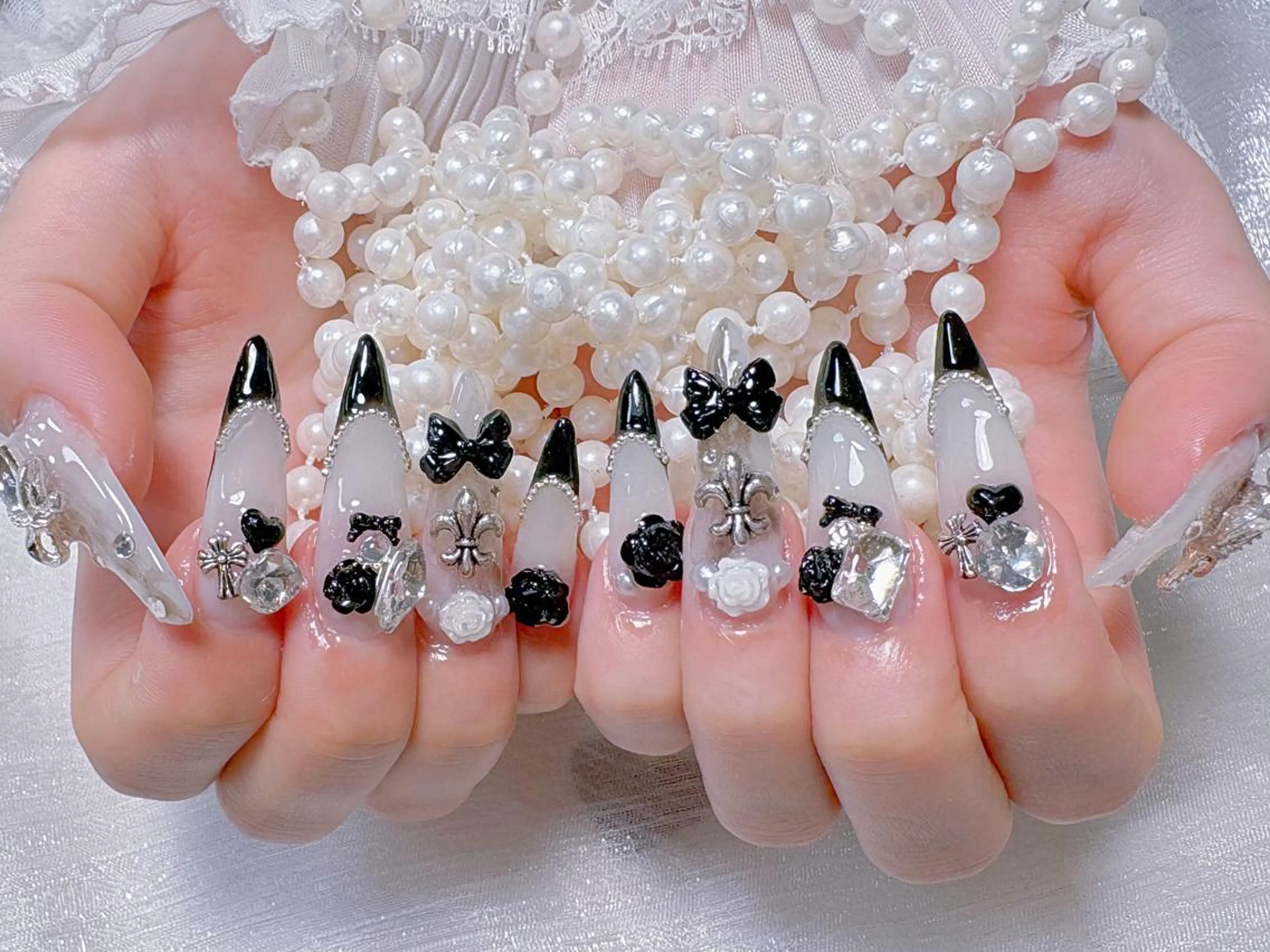 ネイル ハンドネイル 🎀鈴音🎀 ワンホンネイルのネイルデザイン