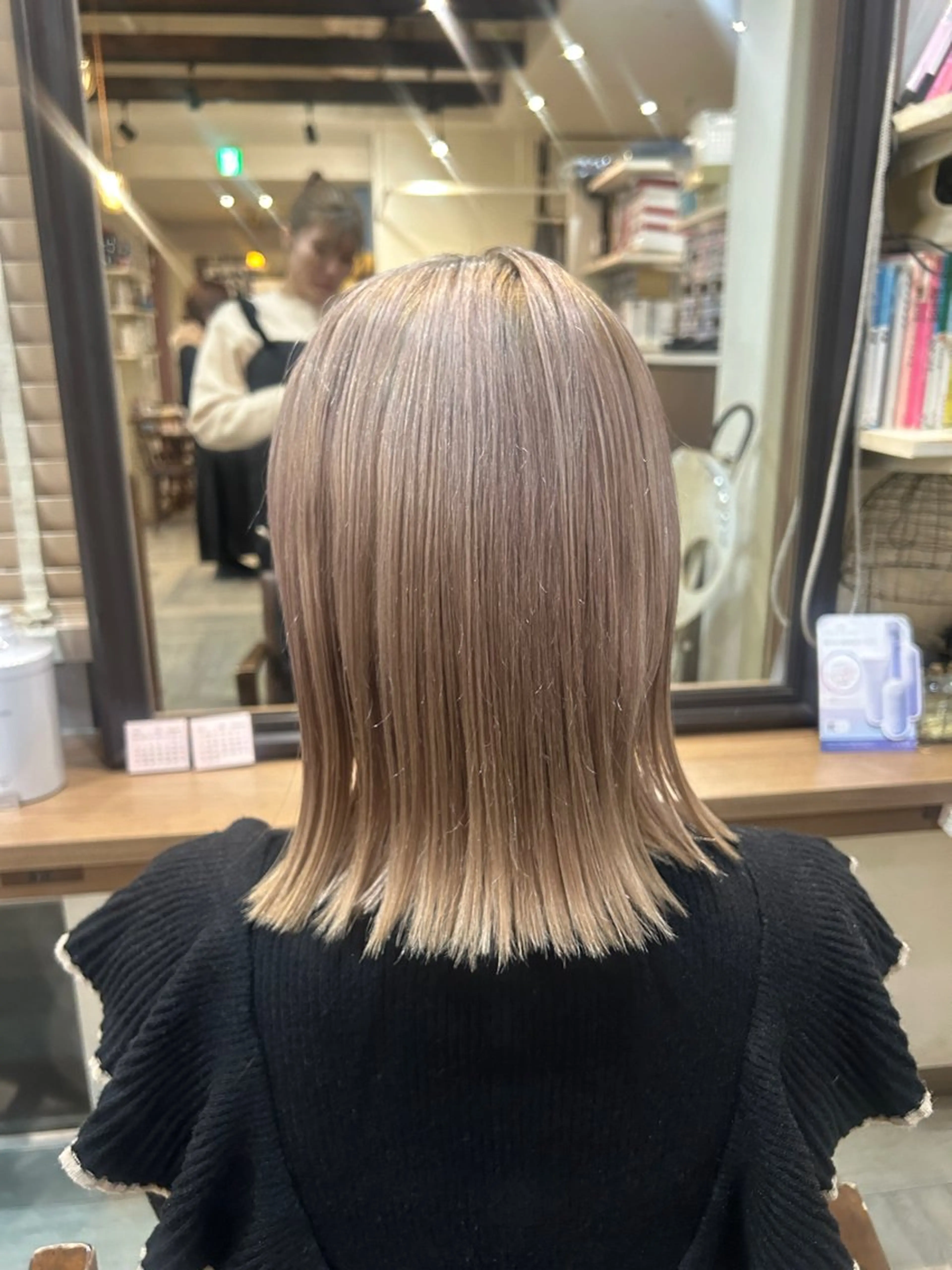 カラー ハイトーンカラー いまい ちひろのヘアスタイル