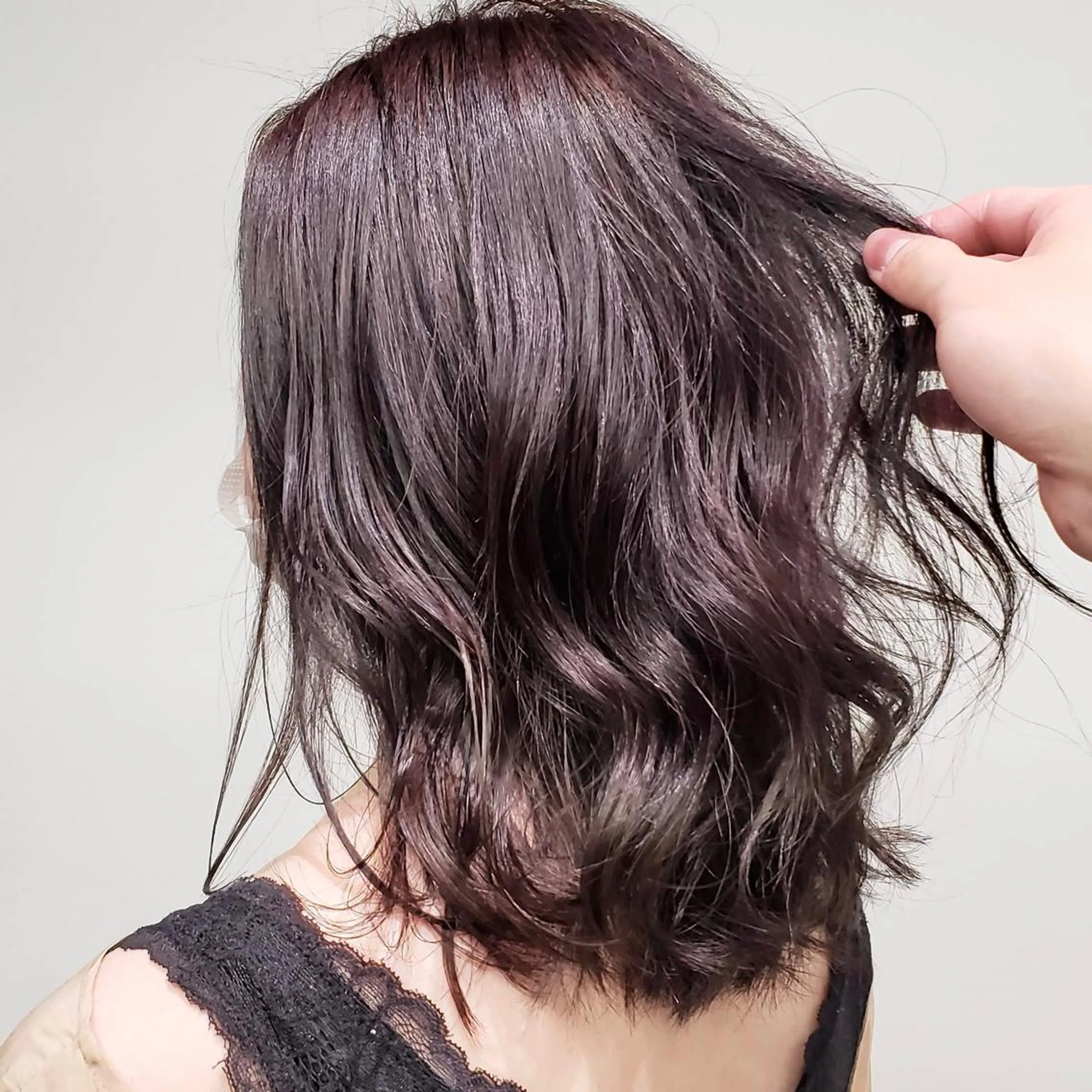 ロング カラー アッシュ ラベンダーカラー ラベンダーアッシュ カット ヘアカラー トリートメント 巻ける髪質改善で美髪 にデザイン✨/よしみのヘアスタイル