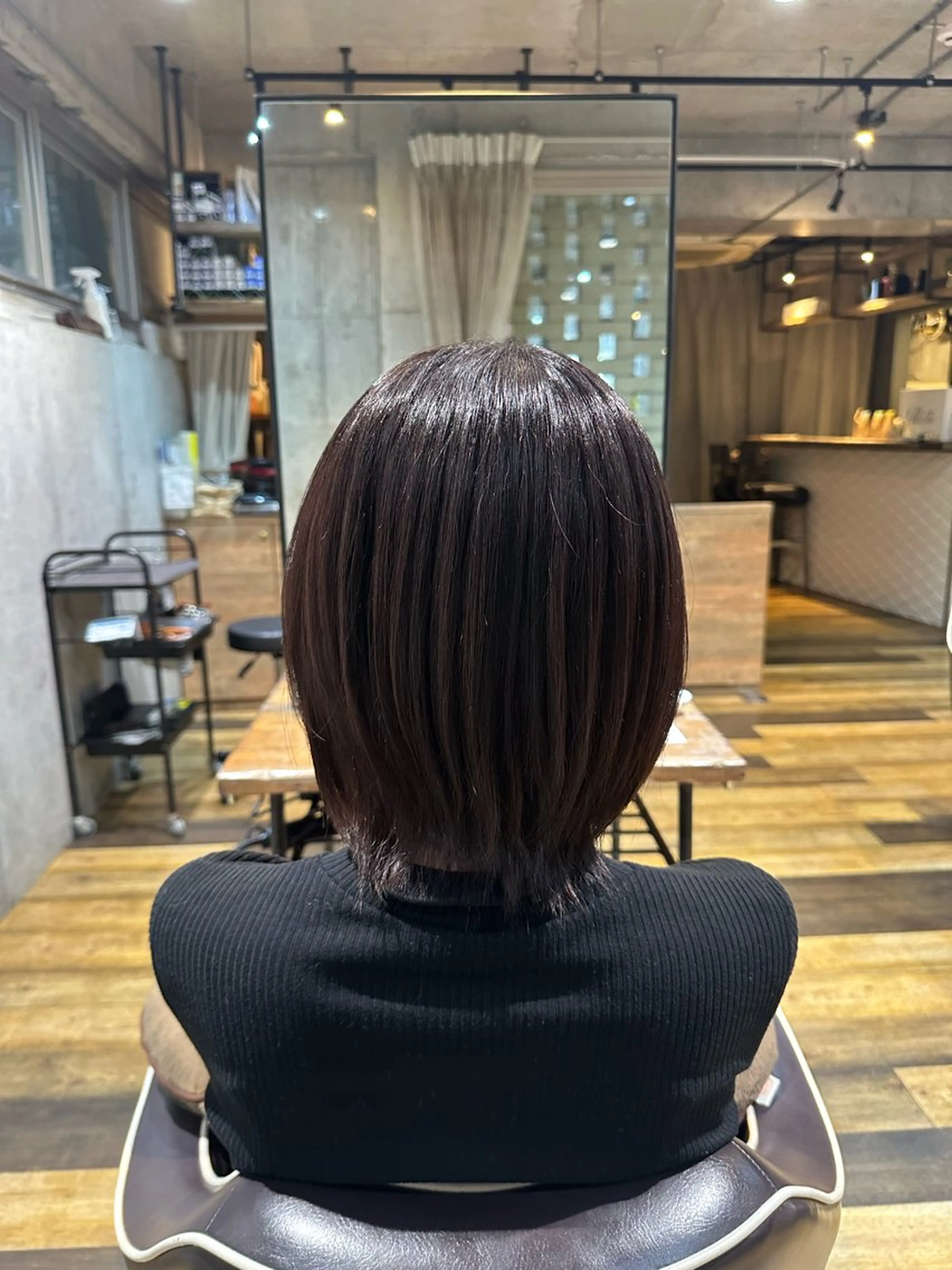 ファッションカラー　ショートヘアの写真