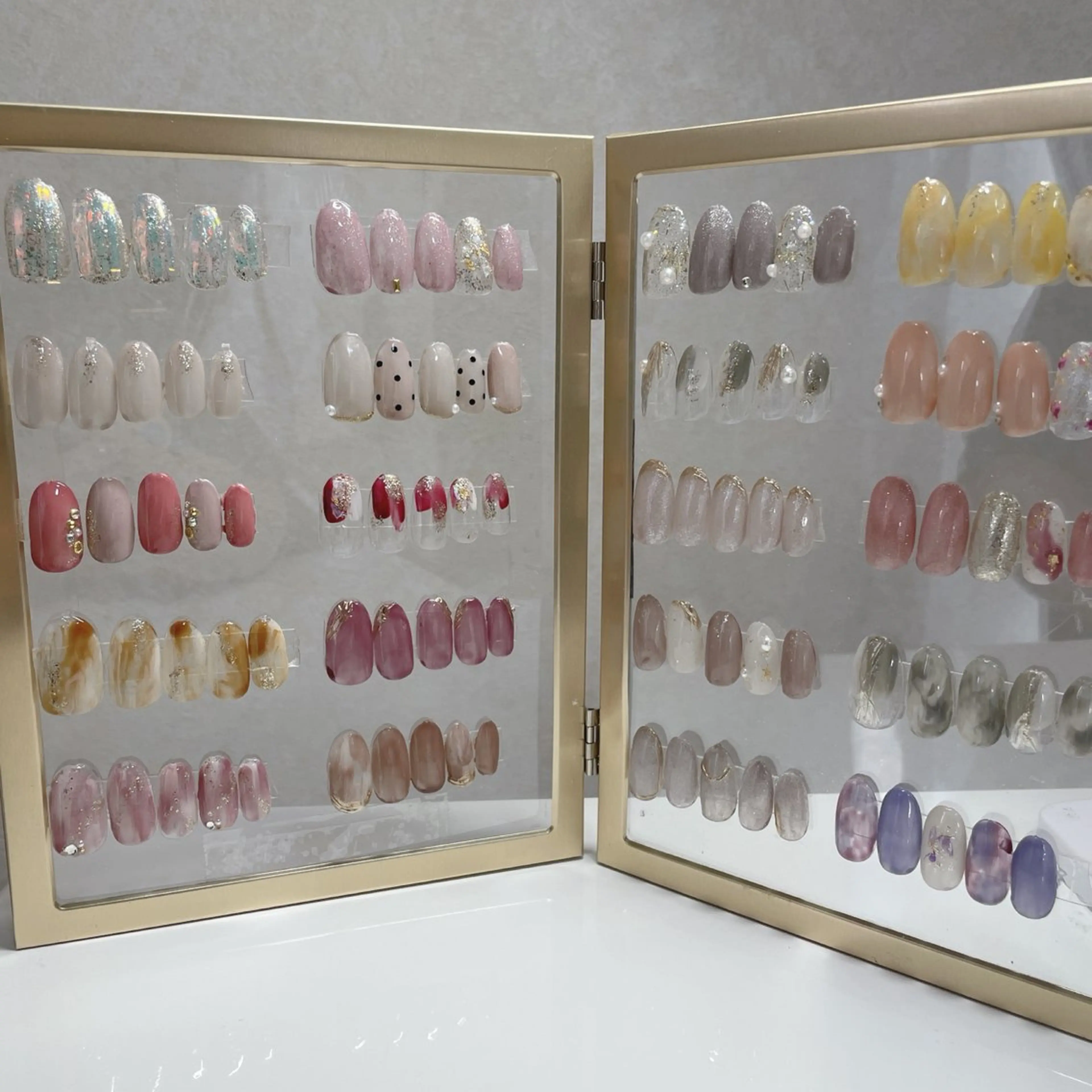 定額デザインネイル(他店/当店オフ無料)の写真