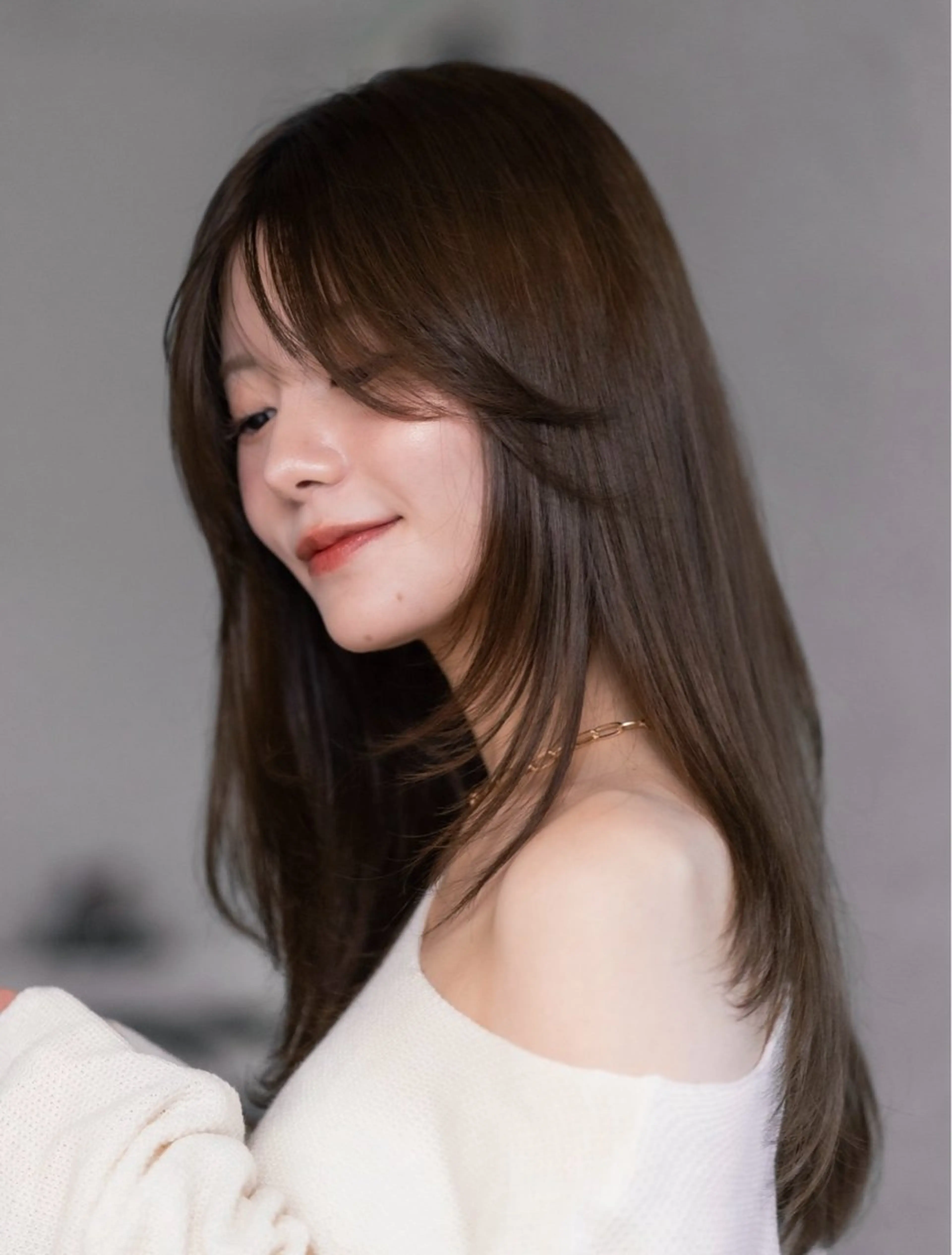 セミロング カラー 透明感カラー グレージュ カット ヘアカラー トリートメント レイヤー/グレージュ 渋谷表参道/小森波琉のヘアスタイル