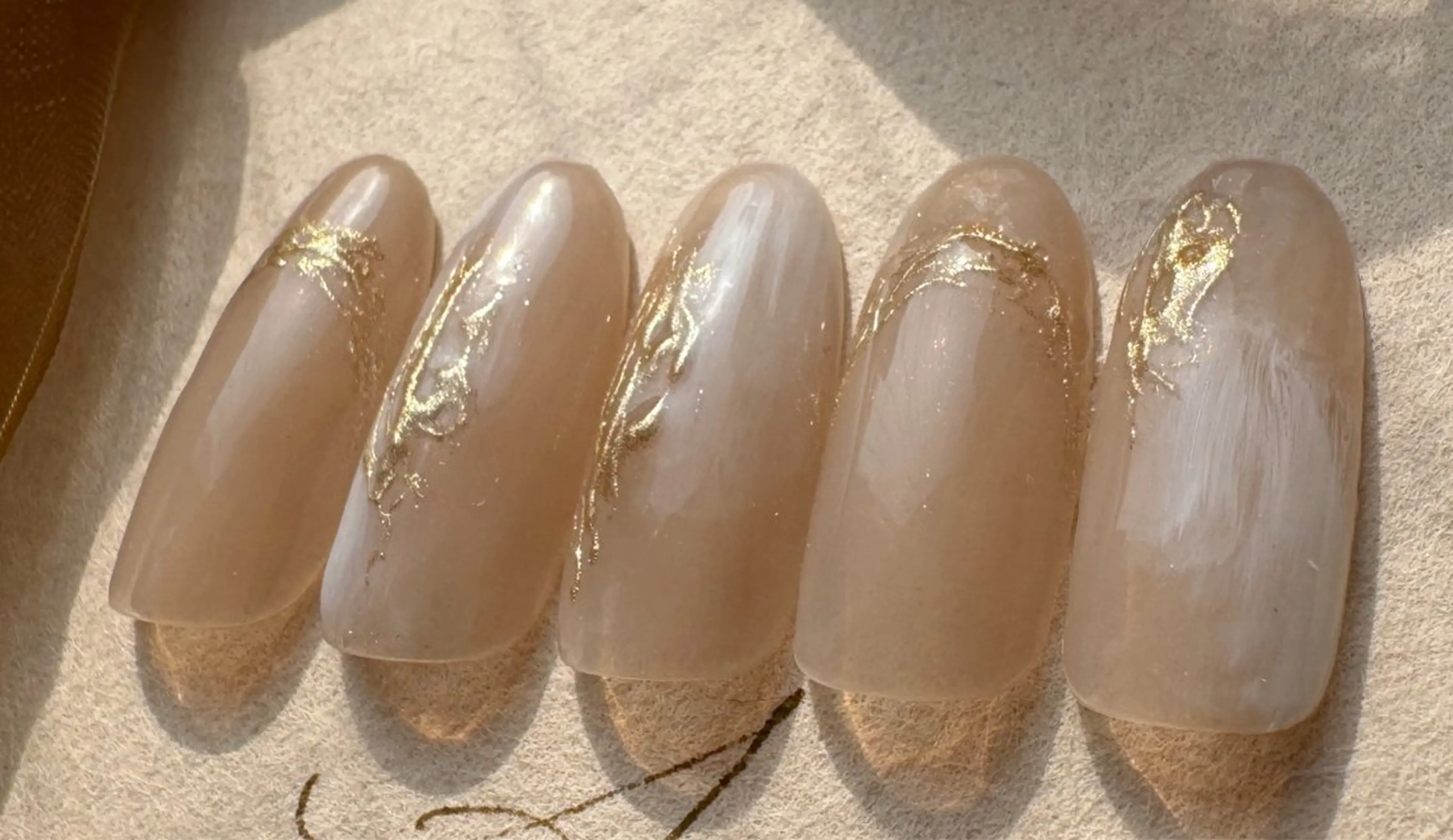 ミディアム Angel Beautyのネイルデザイン