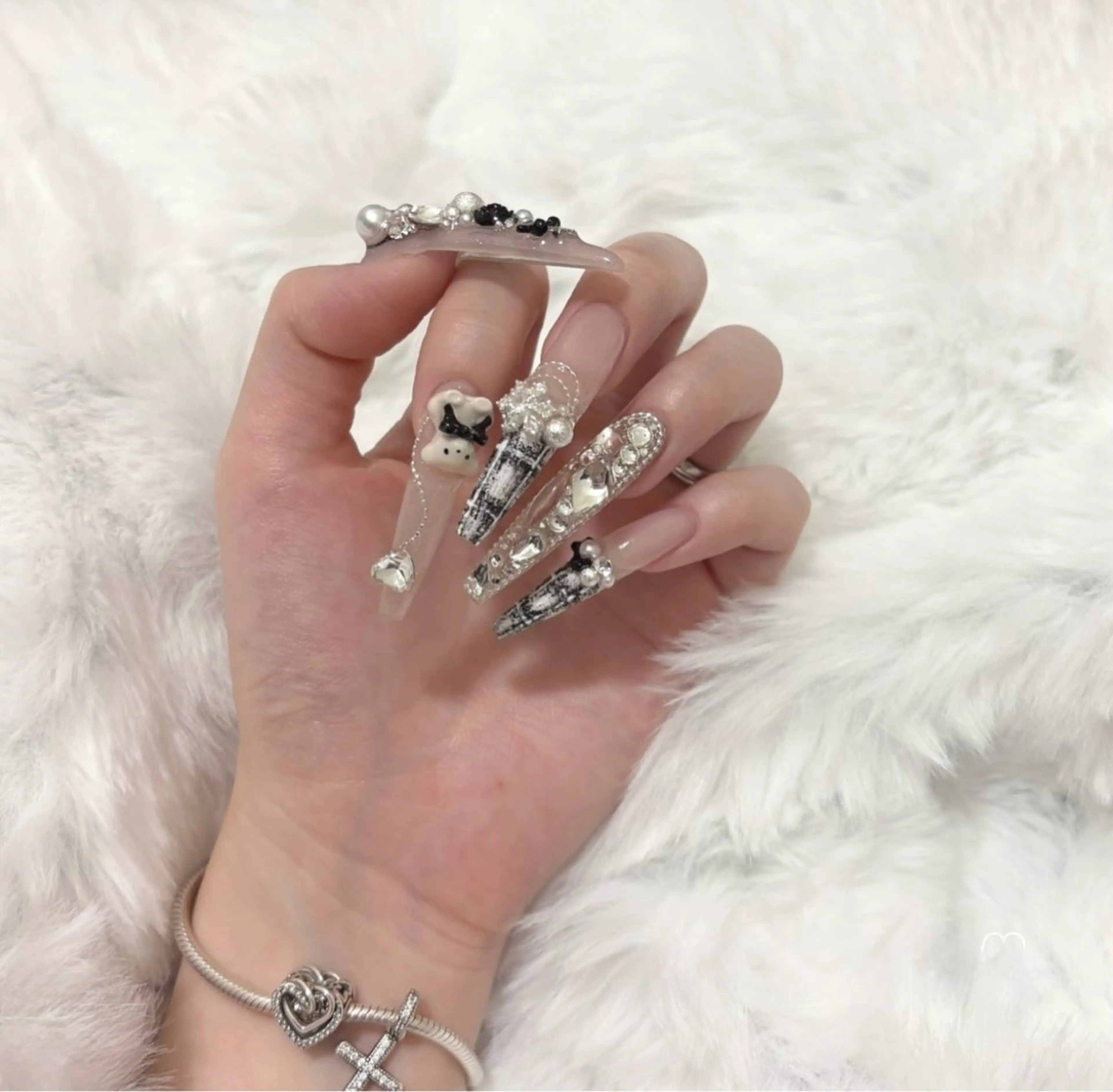 ネイル 韓国ネイル ニュアンスネイル シンプルネイル 春ネイル ワンホンネイル Nihonthy Nail 新宿のネイルデザイン