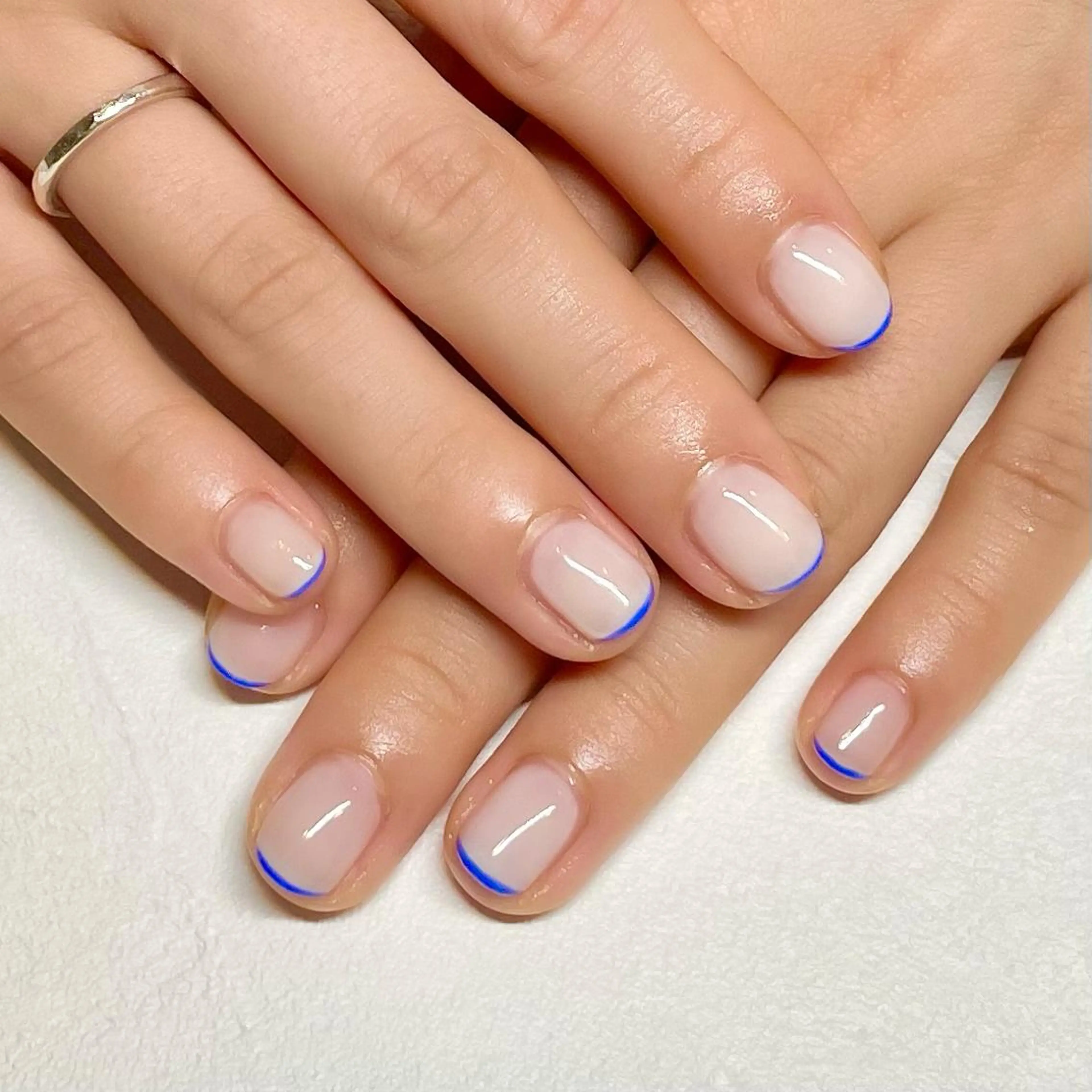 ネイル フレンチネイル ささき れいなのネイルデザイン