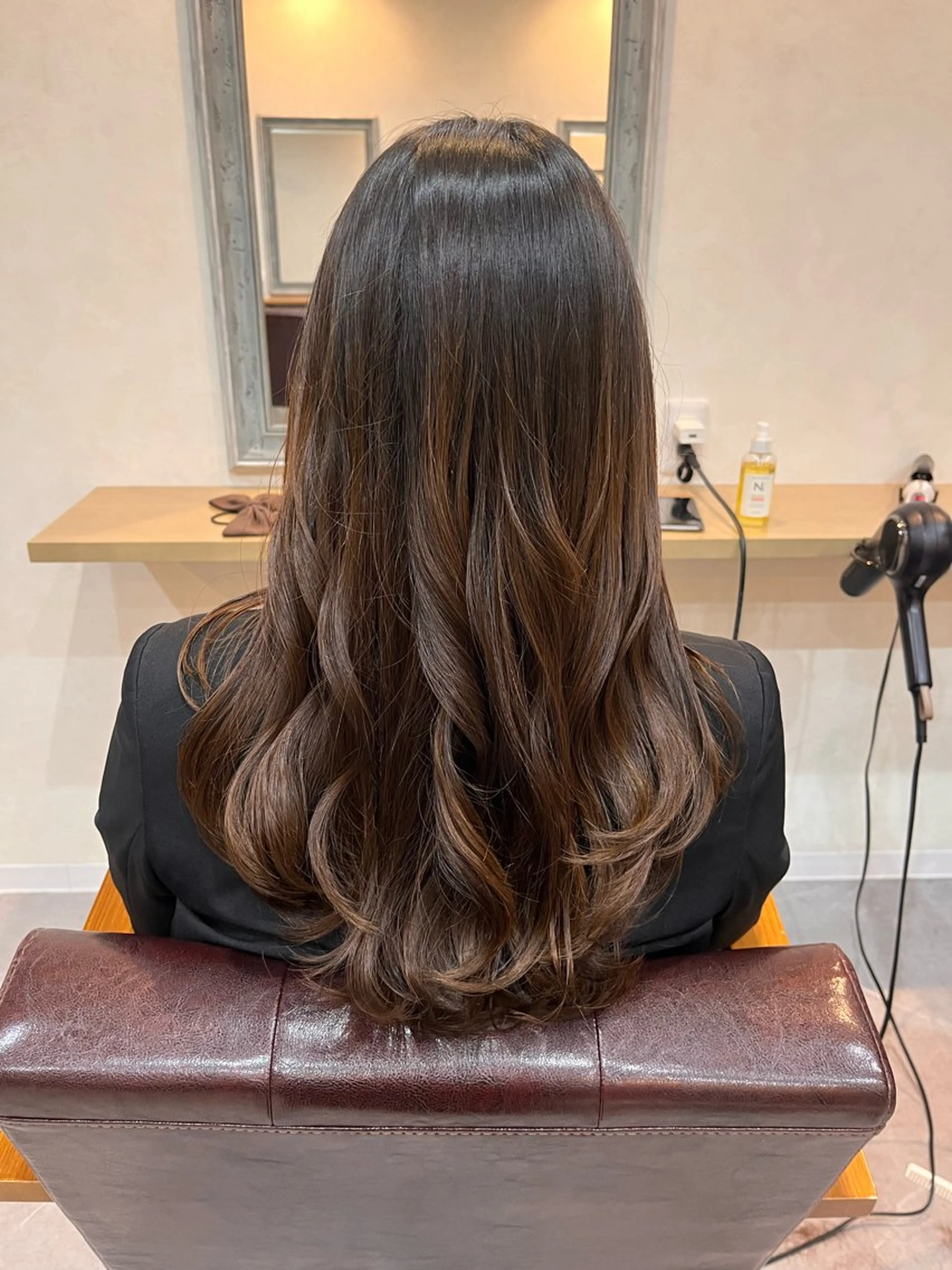 ロング レイヤーカット 小松崎 紅見子のヘアスタイル