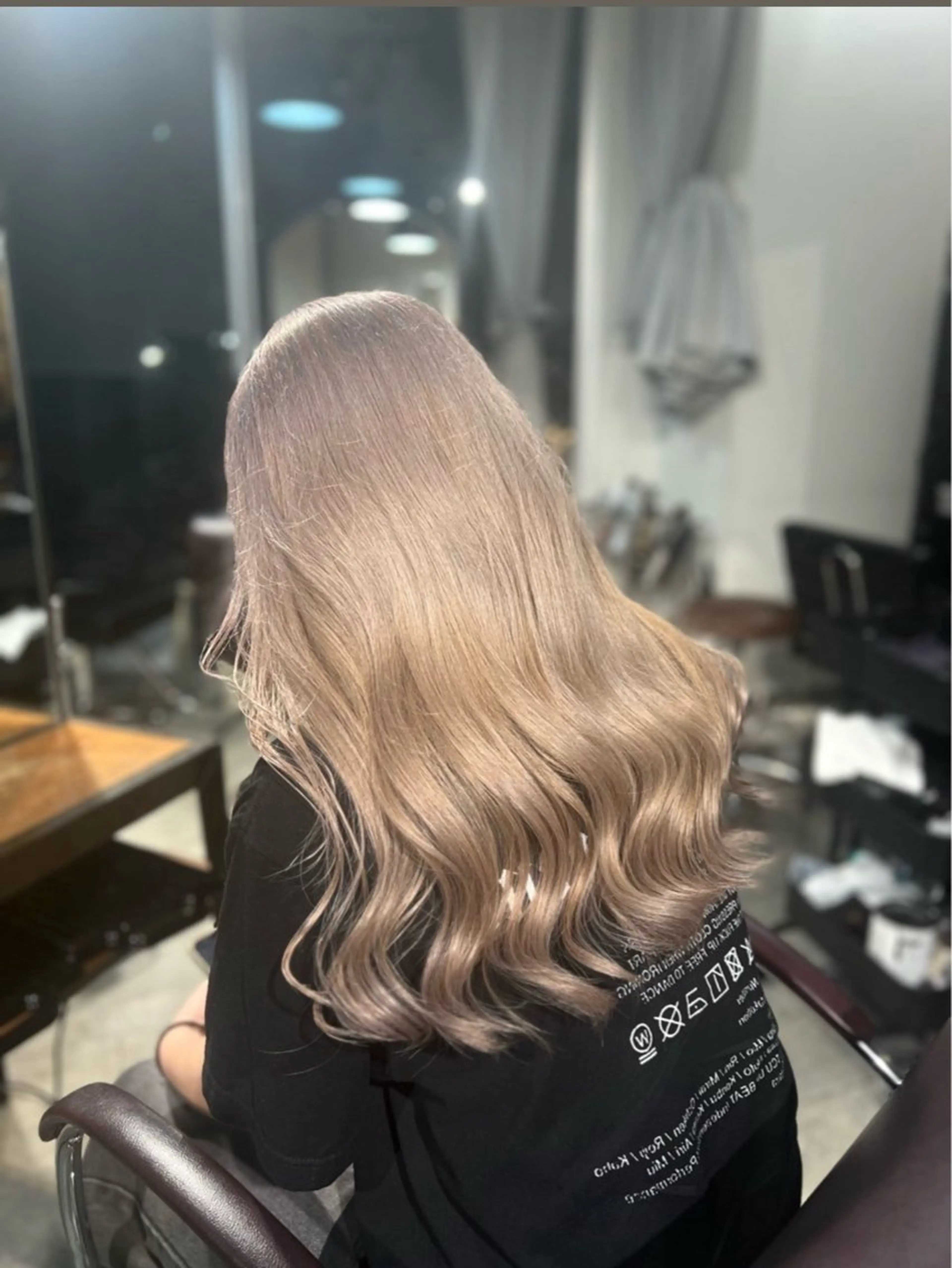 ロング カラー ヘアアレンジ 🎀ハイトーン・艶 カラー HANA🎀のヘアスタイル