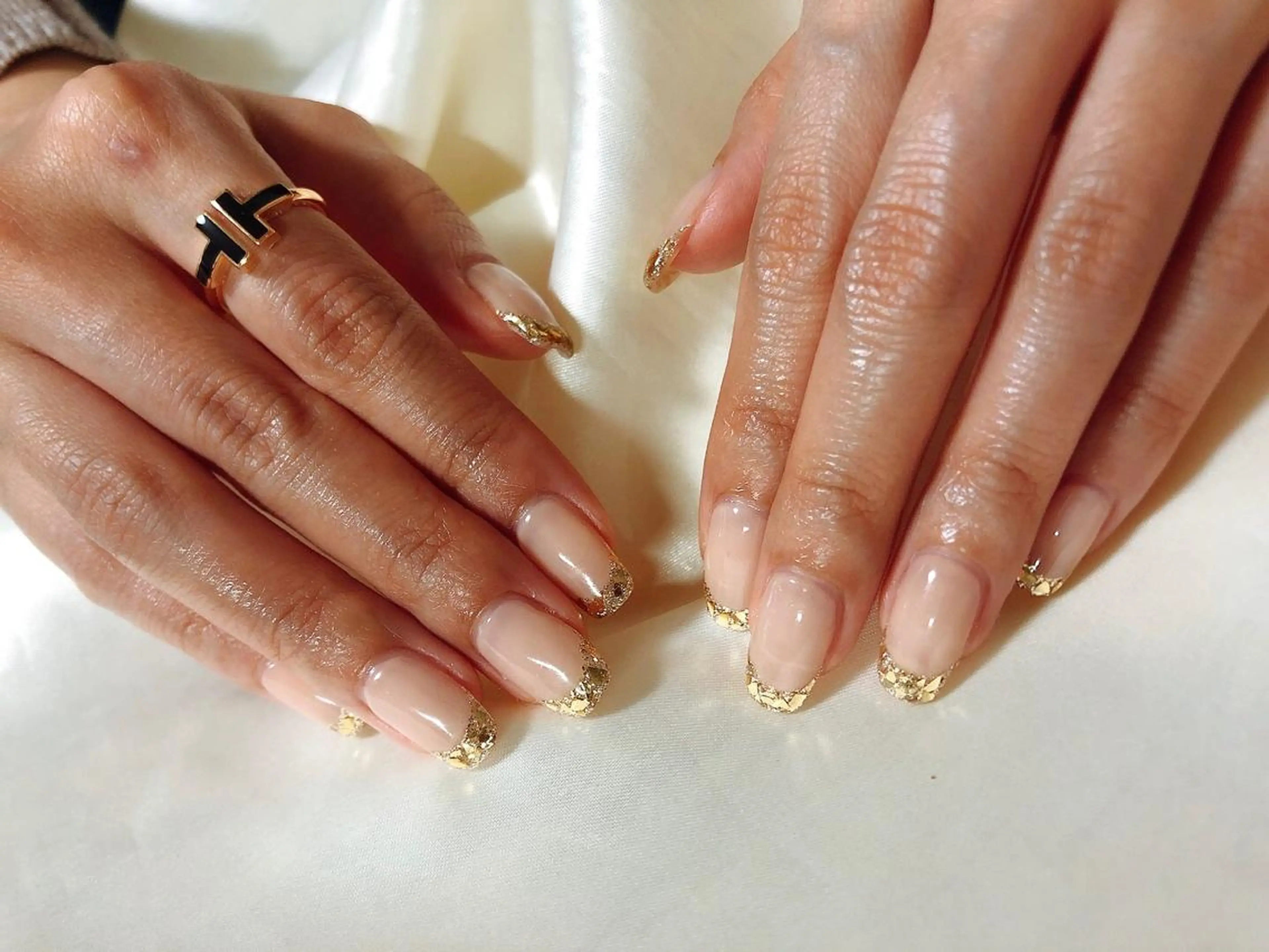 ネイル フレンチネイル ガラスフレンチ キラキラネイル 冬ネイル クリスマス kiki nail &brow二子玉川の眉毛・アイブロウイメージ