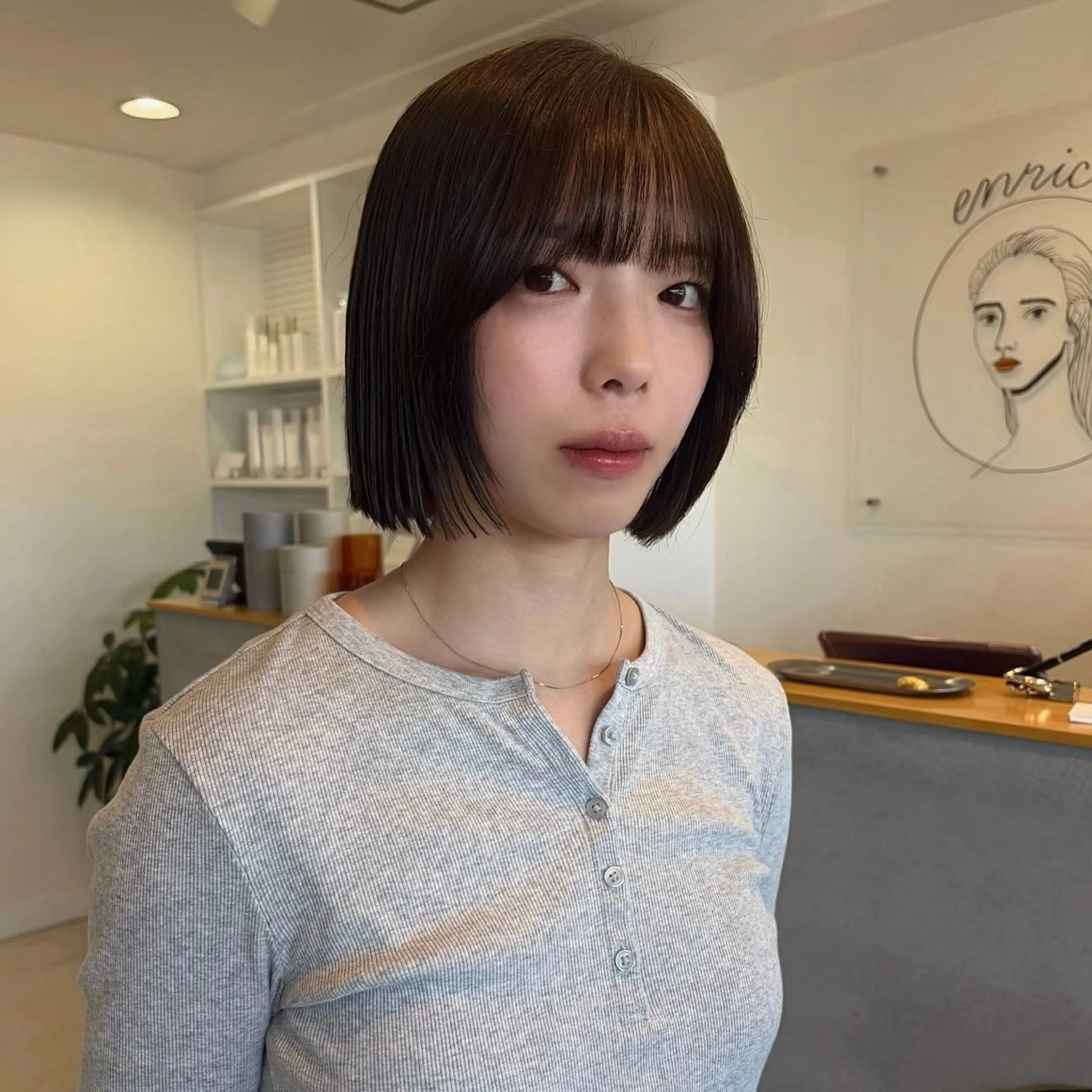 ミディアム ボブ カット ヘアカラー トリートメント ハッシュカット・ハイ レイヤー/kanonのヘアスタイル
