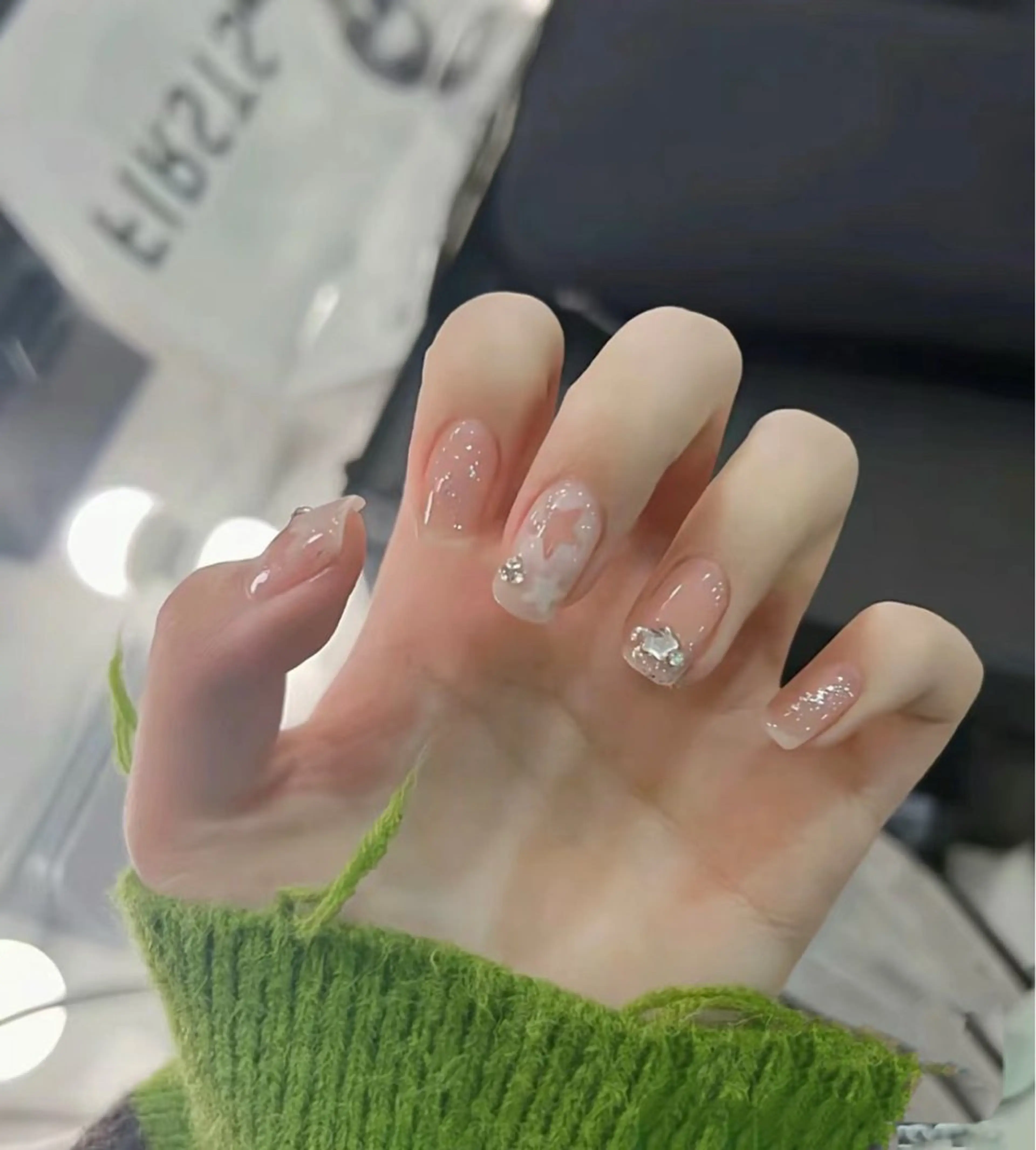ネイル ハンドネイル ハンドケア The Nail & Eye Lashの眉毛・アイブロウイメージ