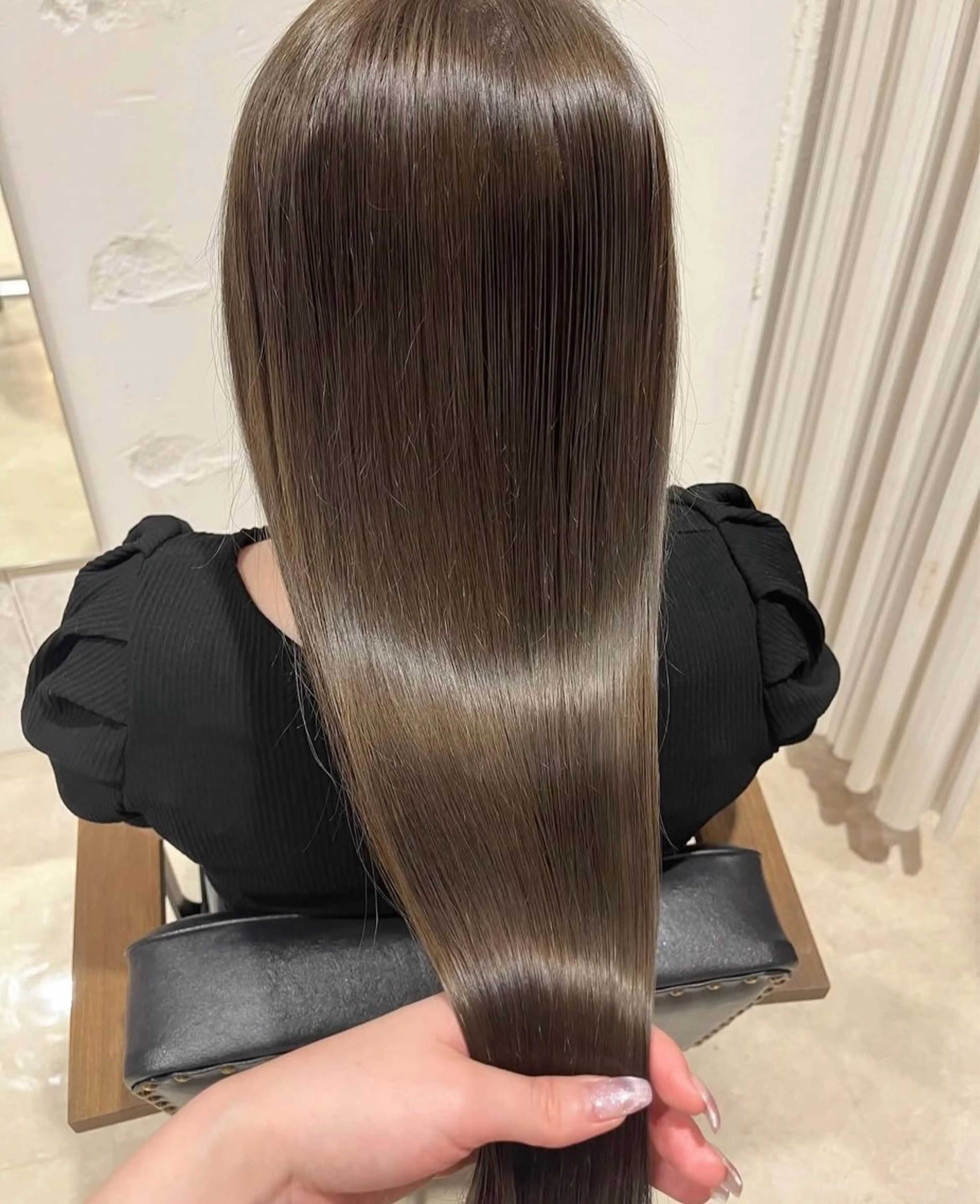 ロング トリートメント ヘアカラー 三宅 美帆のヘアスタイル