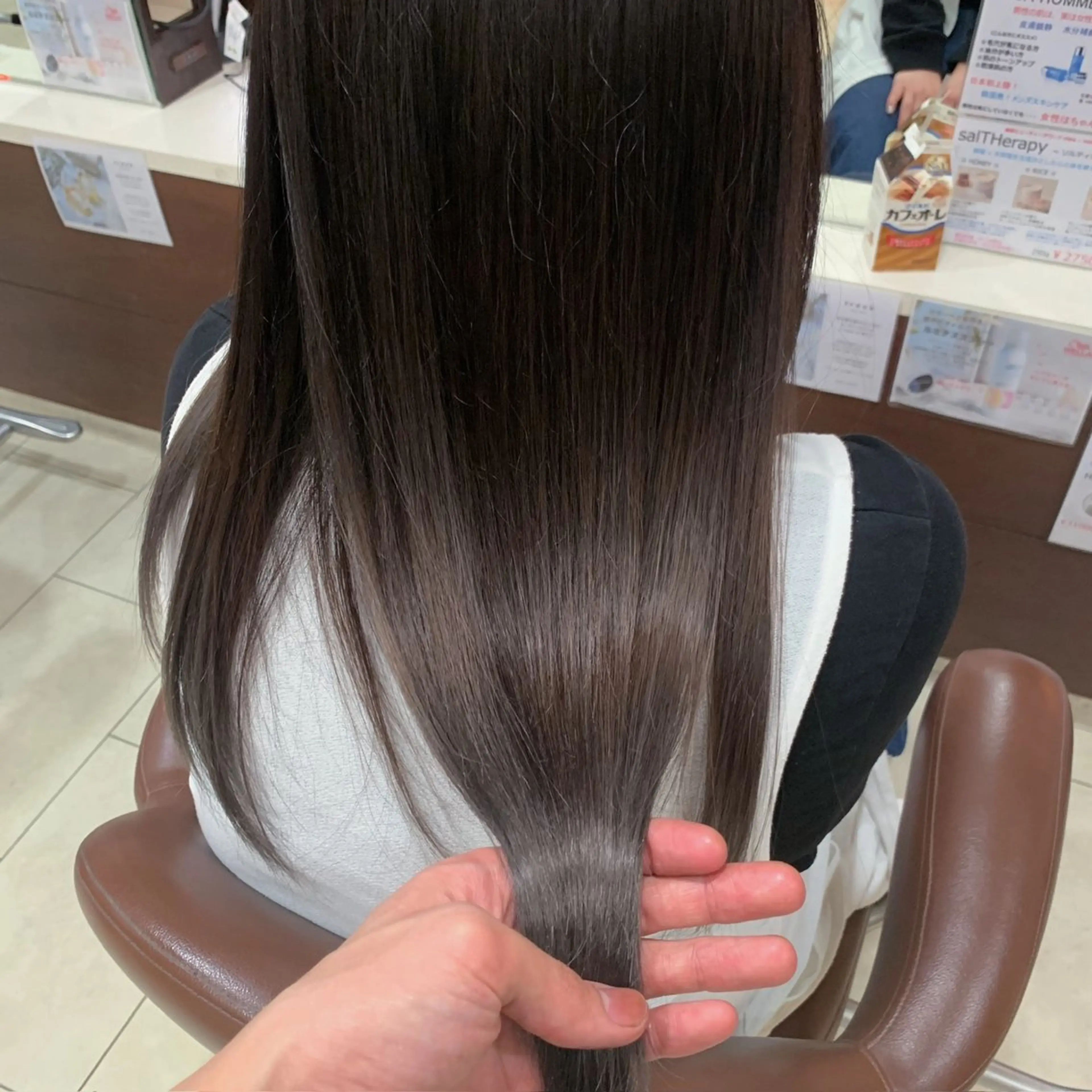 ロング カラー ヘアカラー トリートメント 甲斐 司のヘアスタイル