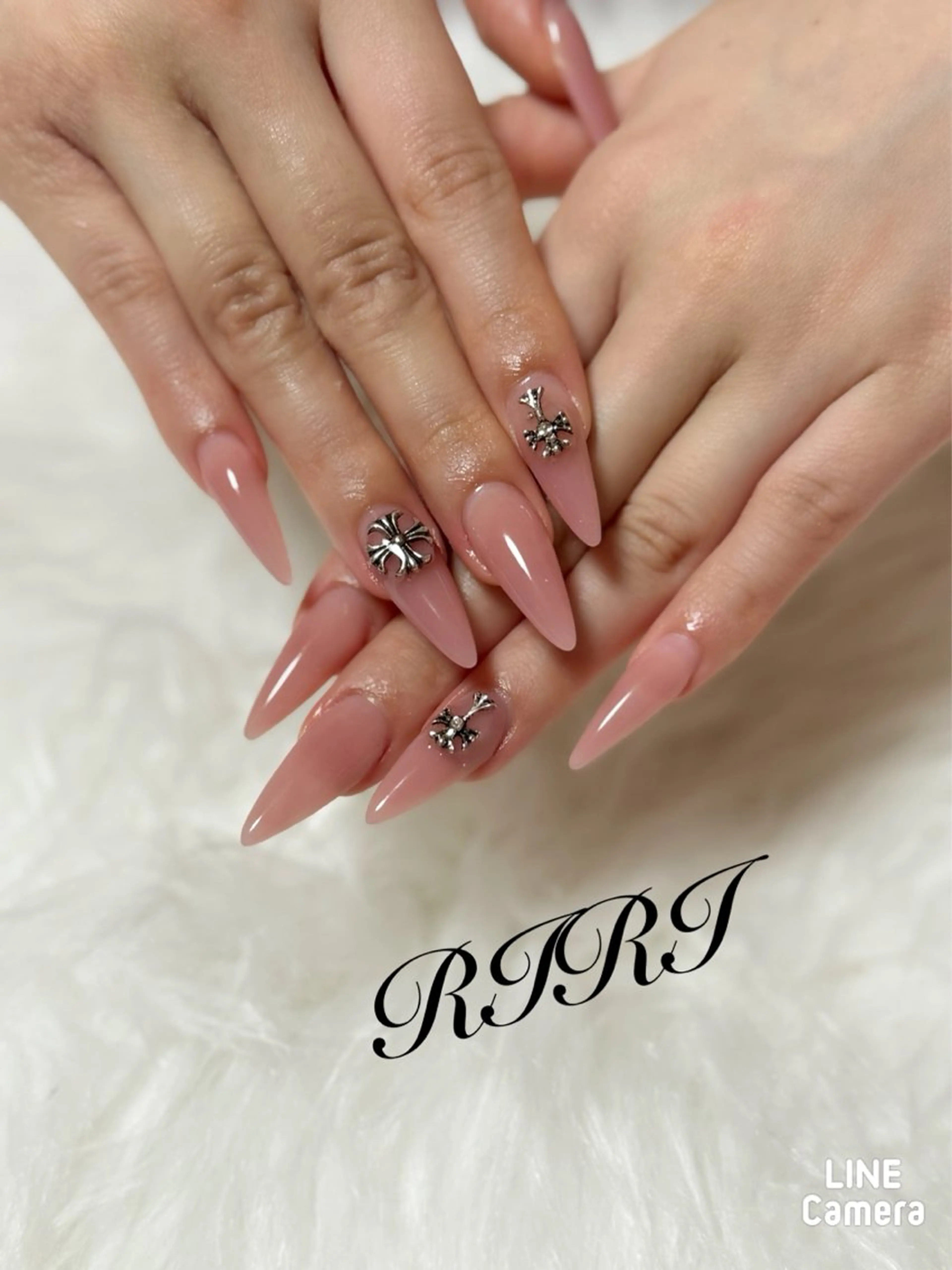 ネイル ジェルネイル ロングネイル スカルプネイル シンプルネイル ハンドネイル riri オーナーのネイルデザイン