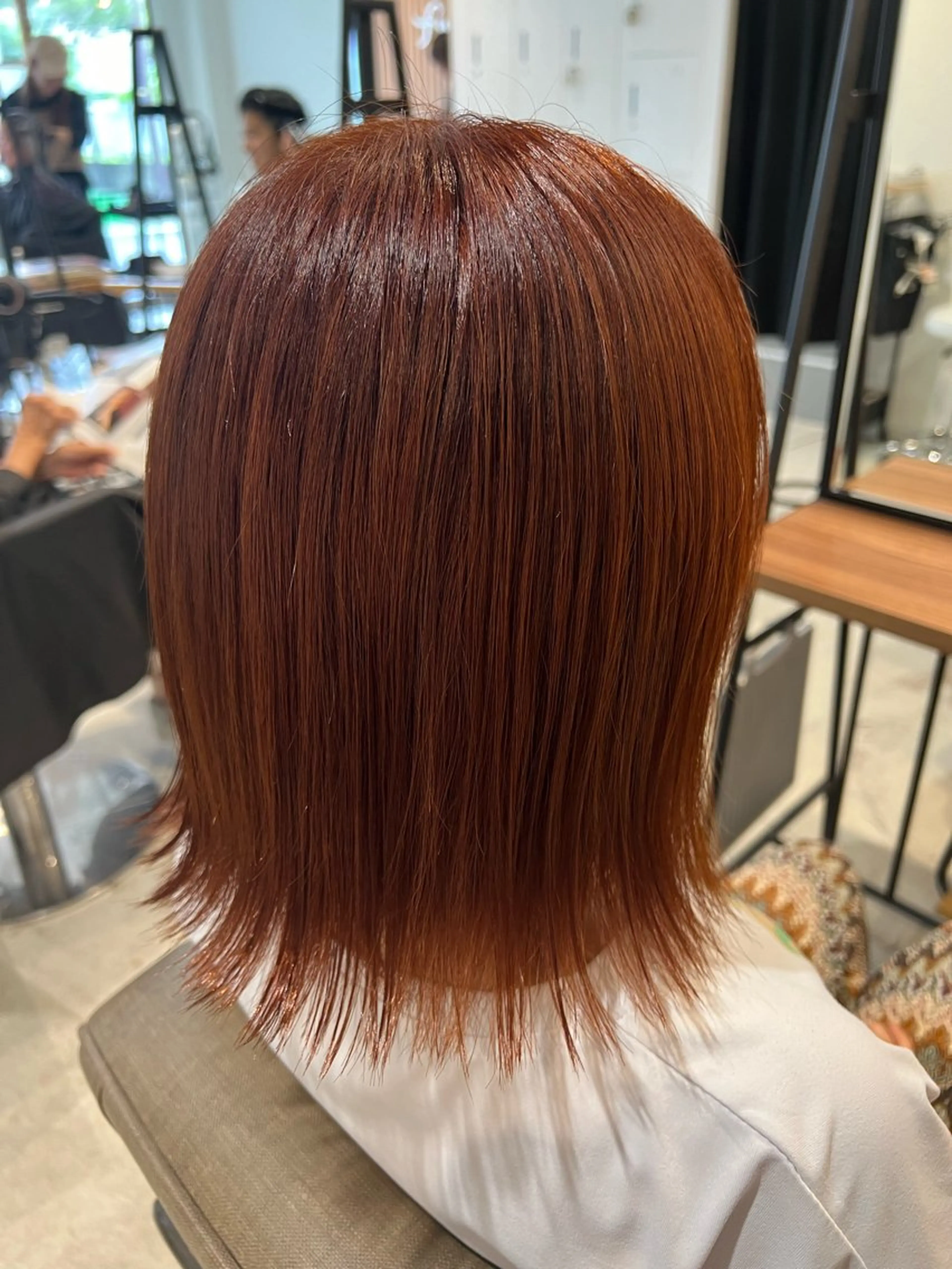 ミディアム カラー ブリーチ ブラウンカラー ダブルカラー ブリーチなしカラー オレンジ カット ヘアカラー トリートメント 🪽ラベンダーカラー 暗髪透明感🪽レイナのヘアスタイル