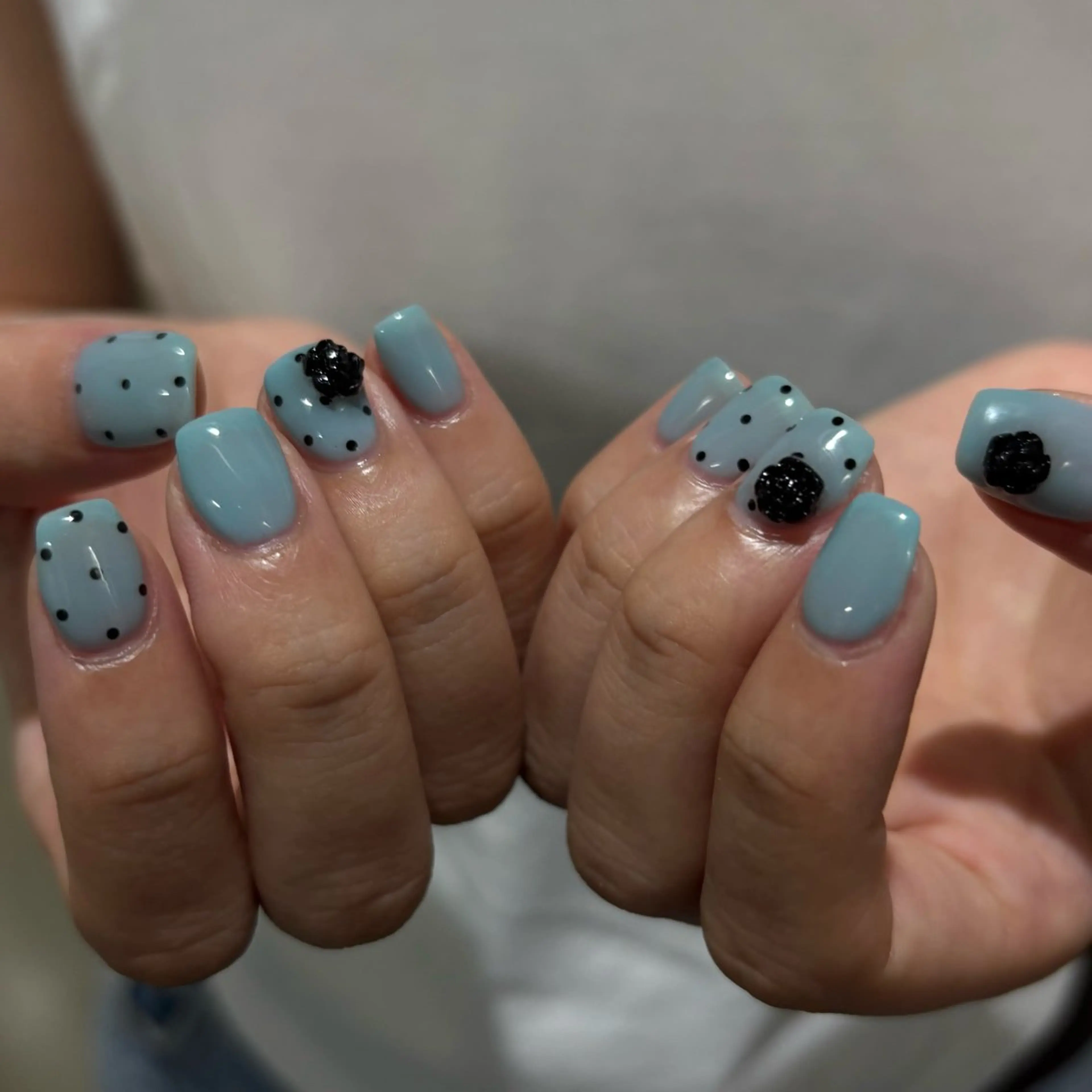 ミディアム minuit RIO🪽のネイルデザイン