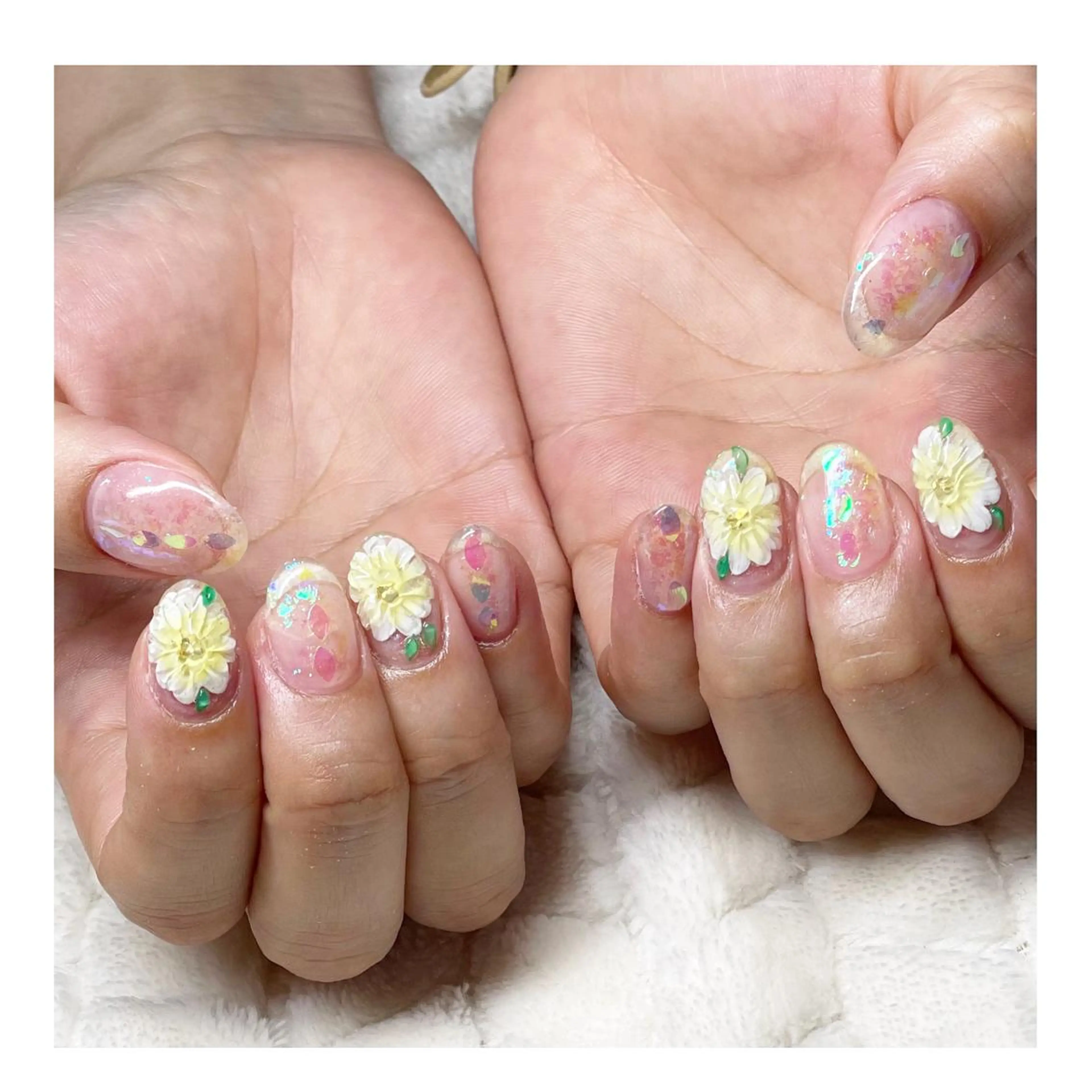 ネイル アートネイル クリアネイル フラワーネイル ジェルネイル ホログラムネイル ハンドネイル LaLa Peach 福岡のマツエク・マツパデザイン