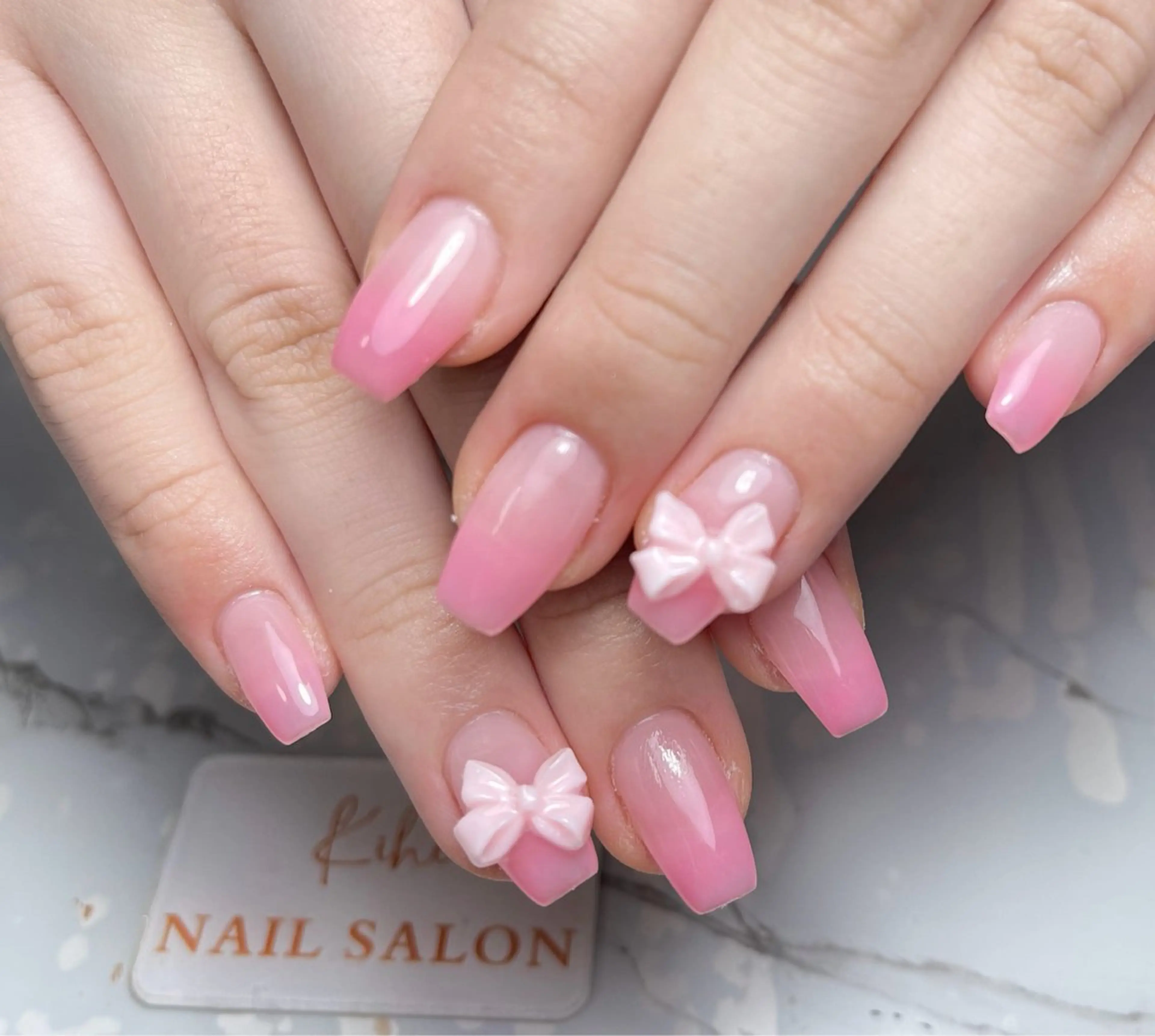 ネイル アートネイル フレンチネイル ジェルネイル グラデーション 韓国ネイル ハンドネイル さくら💮💮 【オフ無料】のネイルデザイン