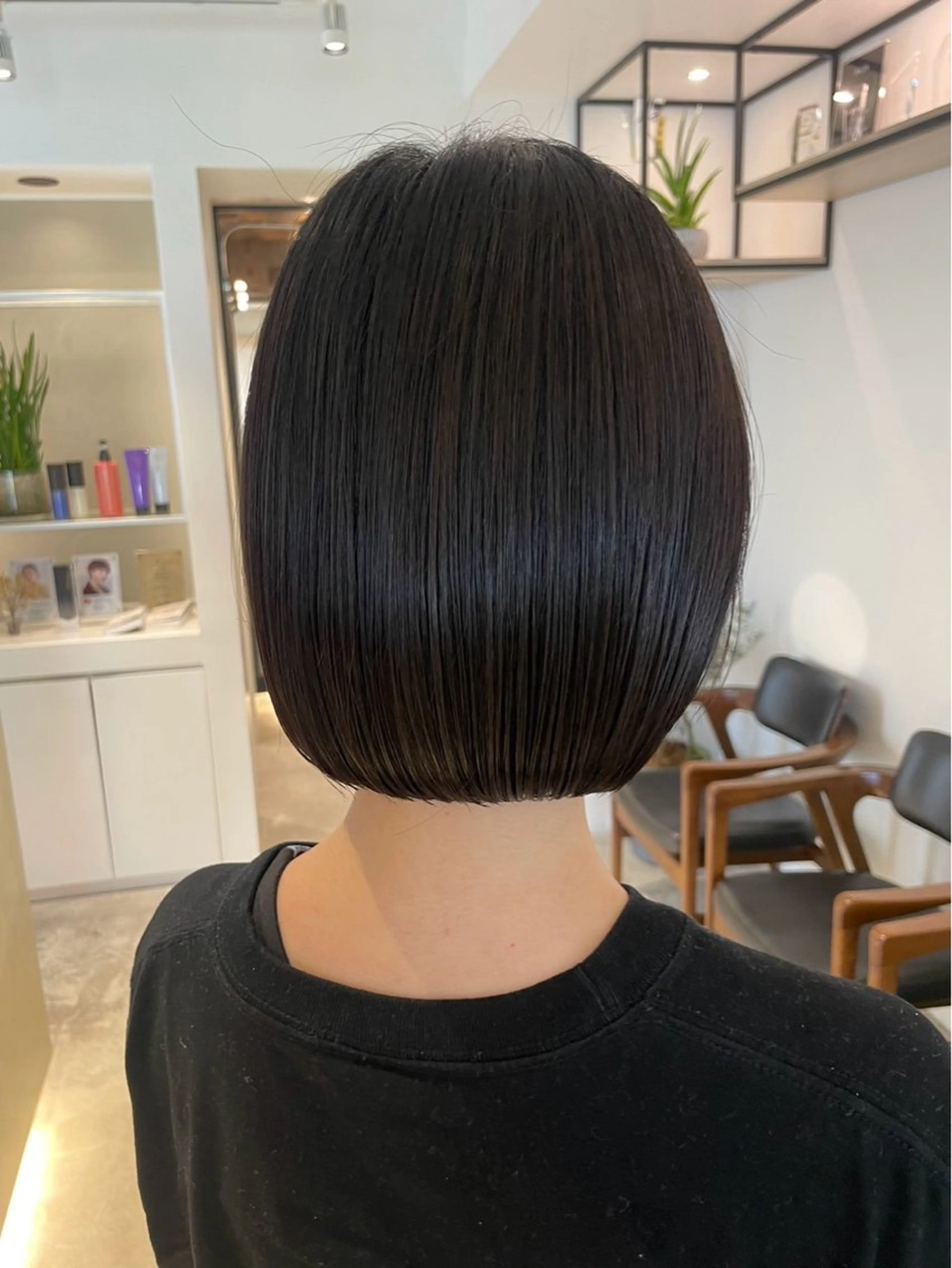 ショート ボブレイヤー ボブ レイヤーカット 暖色カラー 奥村陽花のヘアスタイル