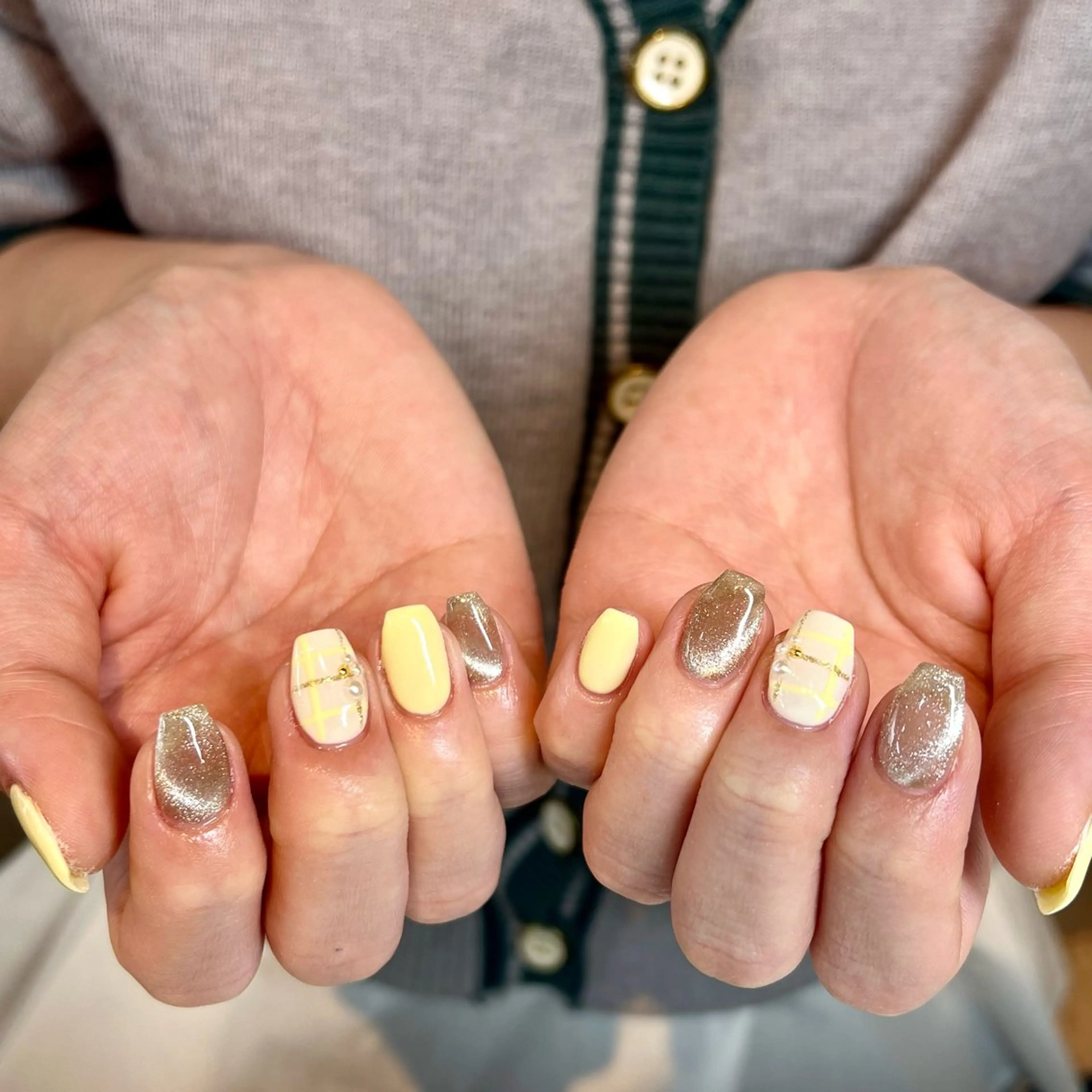 ネイル ハンドネイル 新井 風花のネイルデザイン